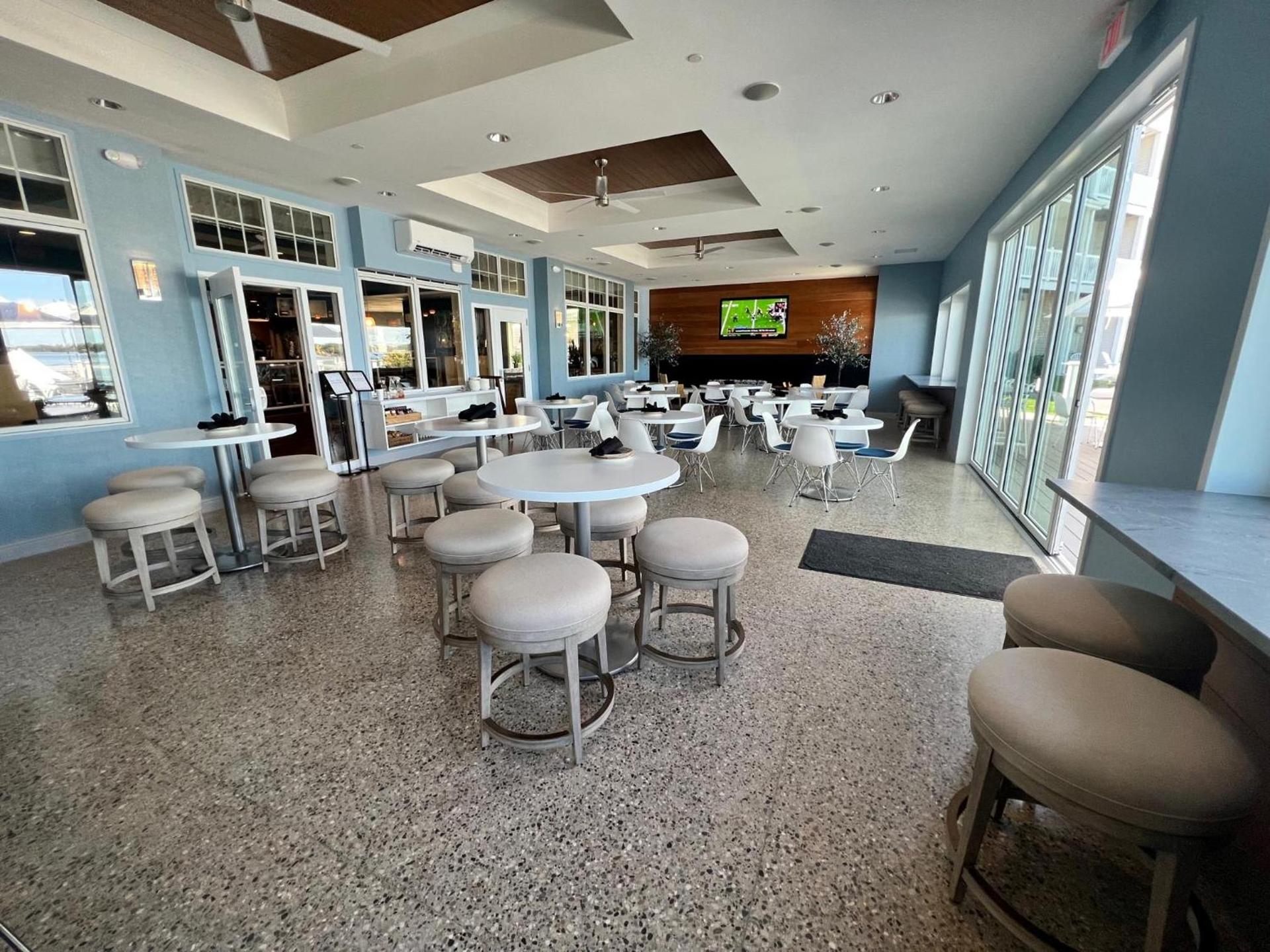 Bay Pointe Inn photo 47