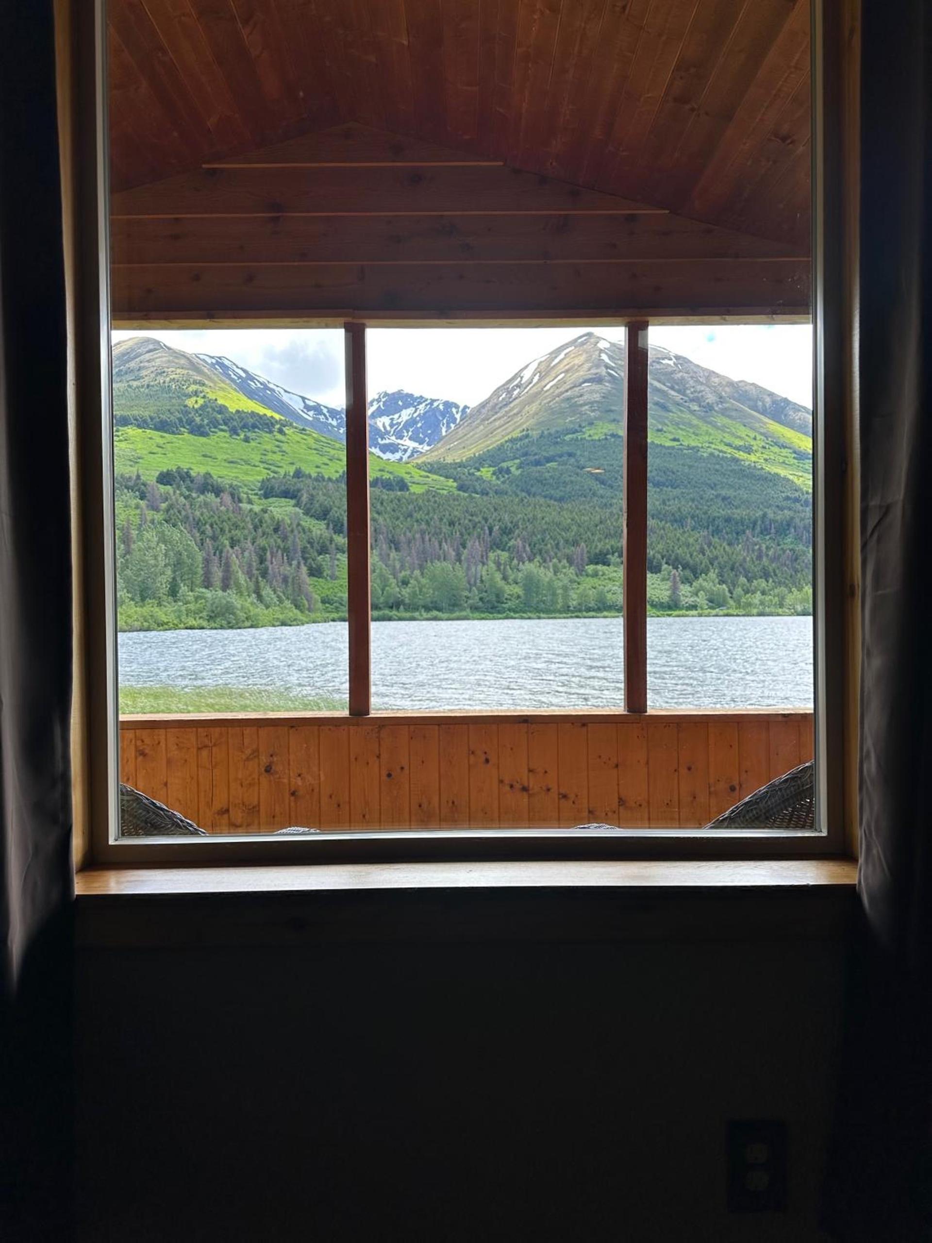 Summit Lake Lodge photo 19