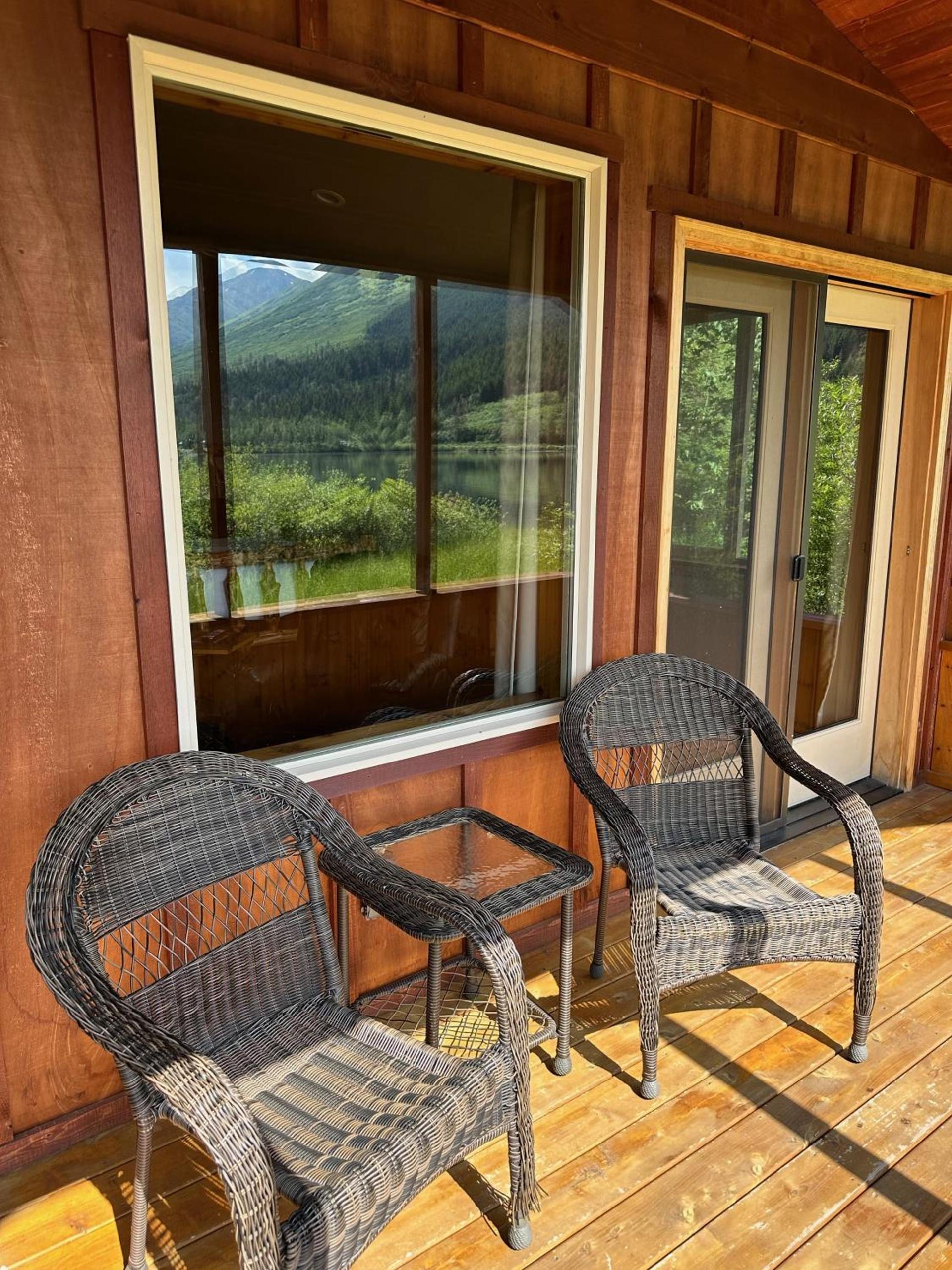 Summit Lake Lodge photo 20