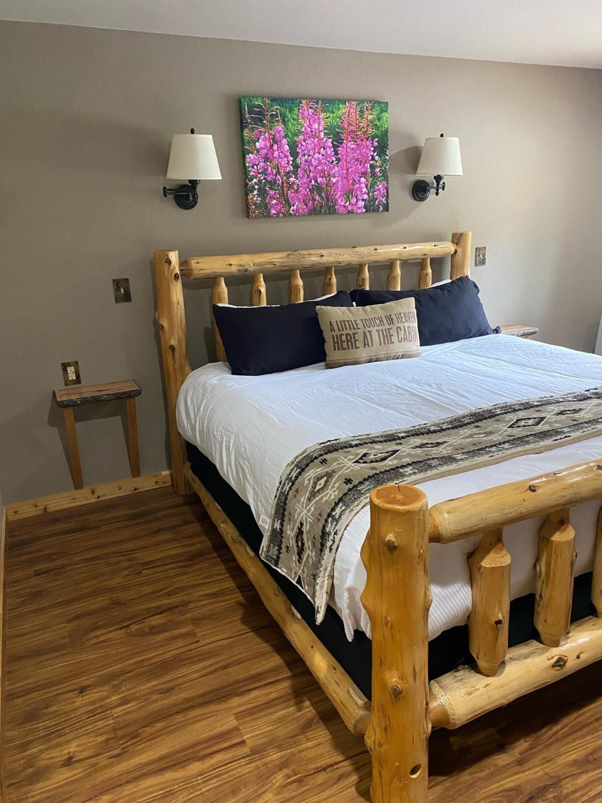 Summit Lake Lodge photo 31