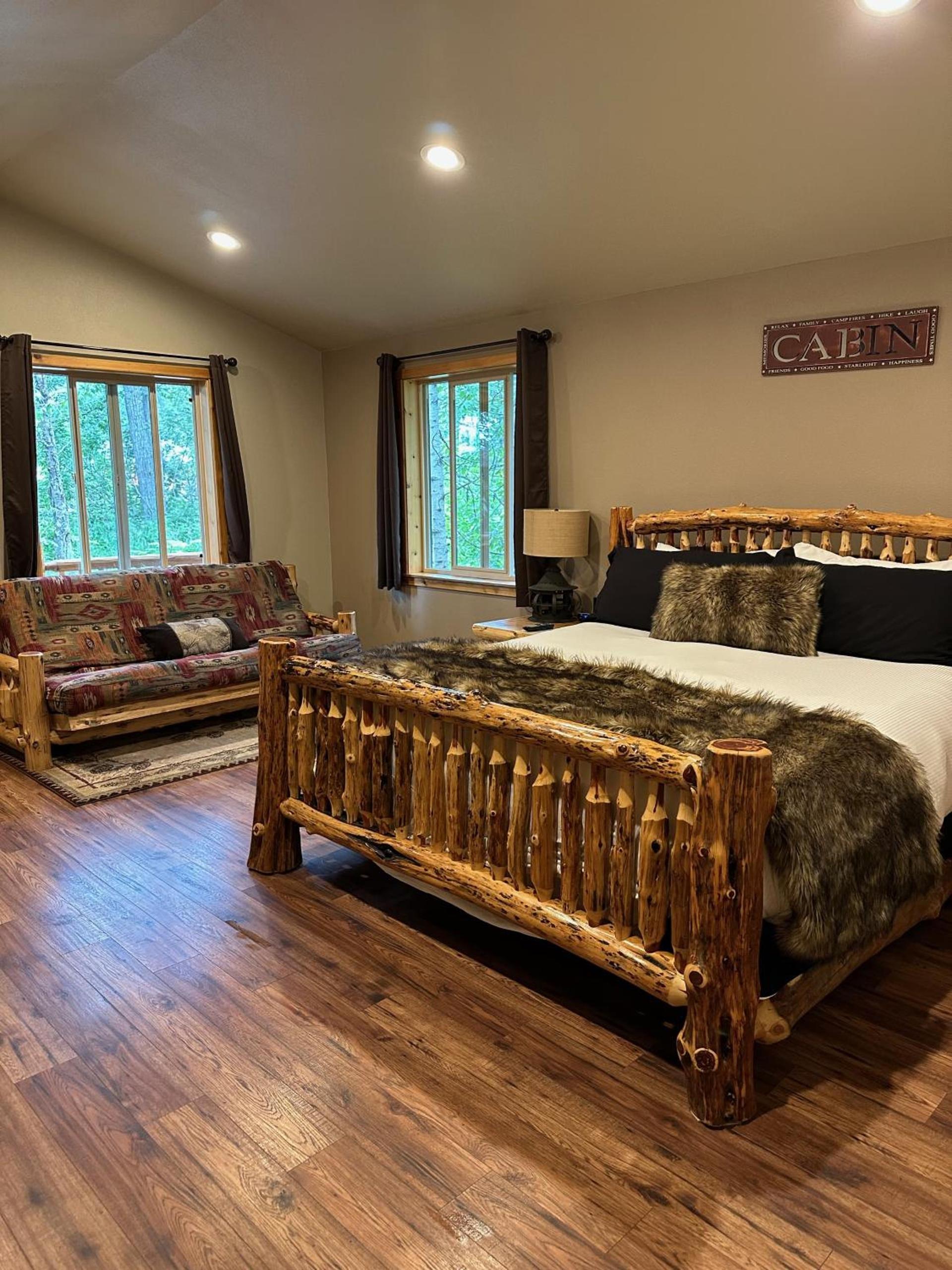 Summit Lake Lodge photo 36