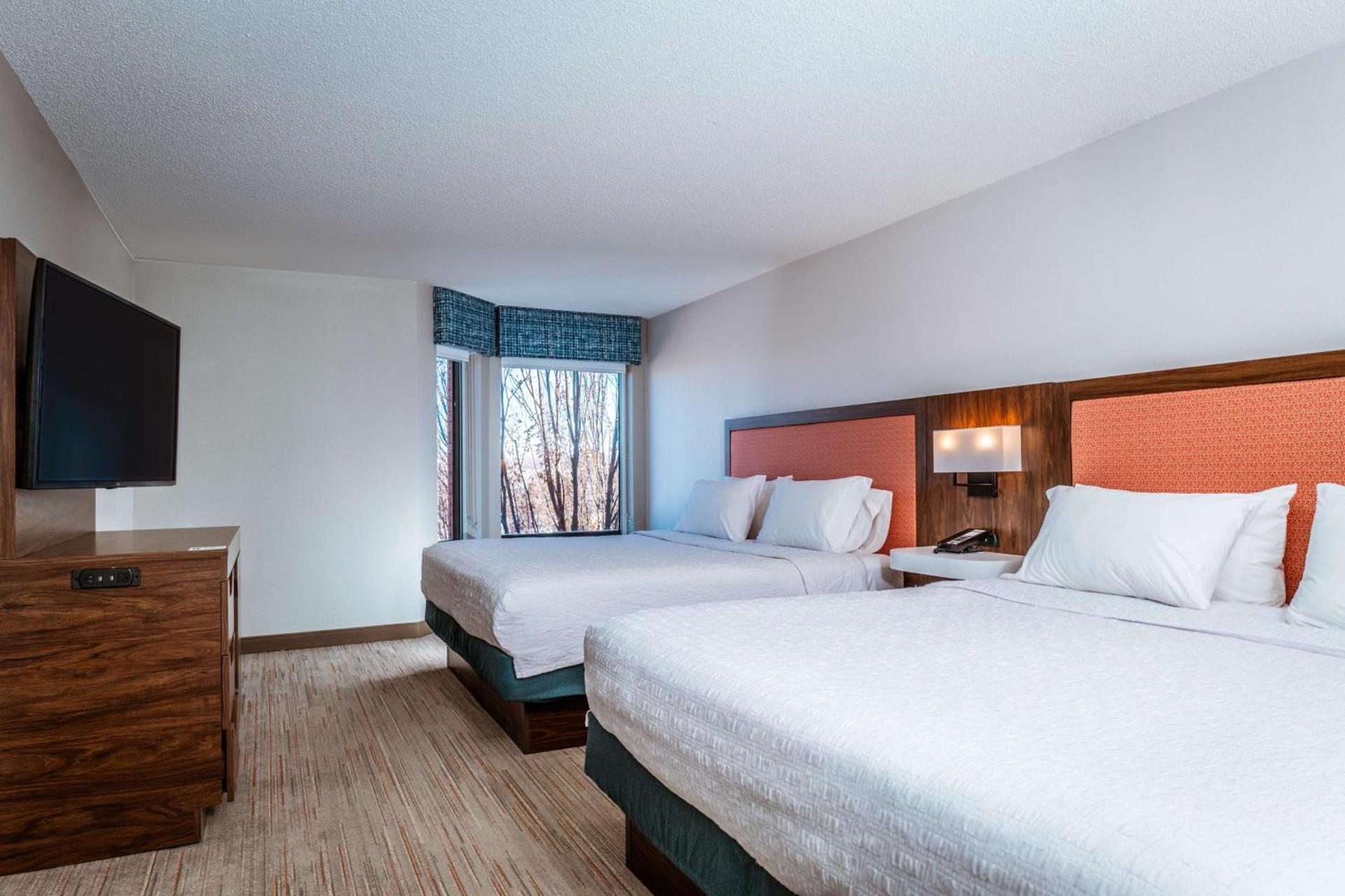 Hampton Inn & Suites St. Louis-Chesterfield photo 17
