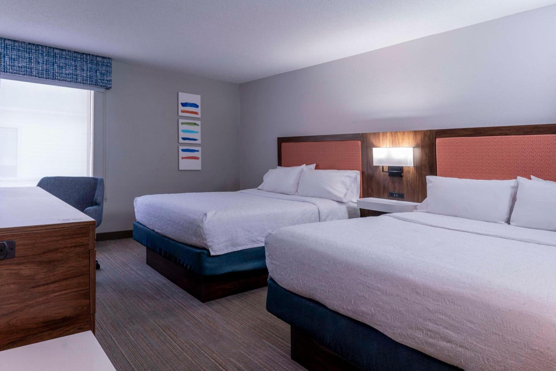 Hampton Inn & Suites St. Louis-Chesterfield photo 12