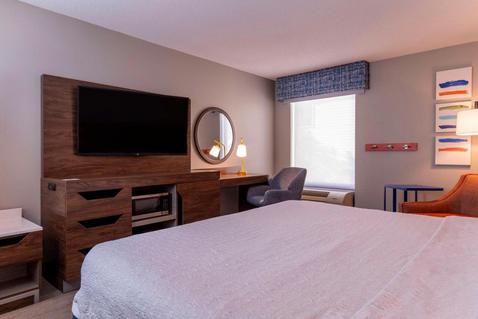Hampton Inn & Suites St. Louis-Chesterfield photo 56