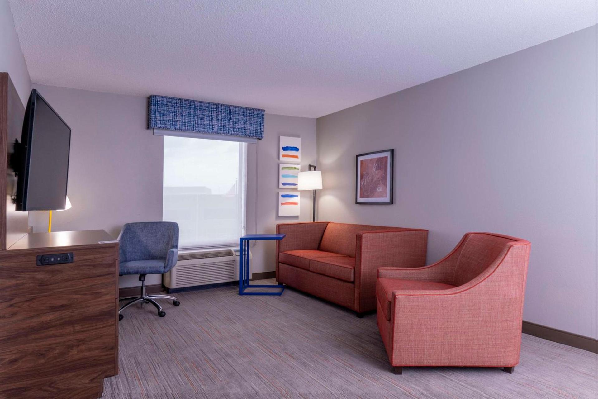 Hampton Inn & Suites St. Louis-Chesterfield photo 8
