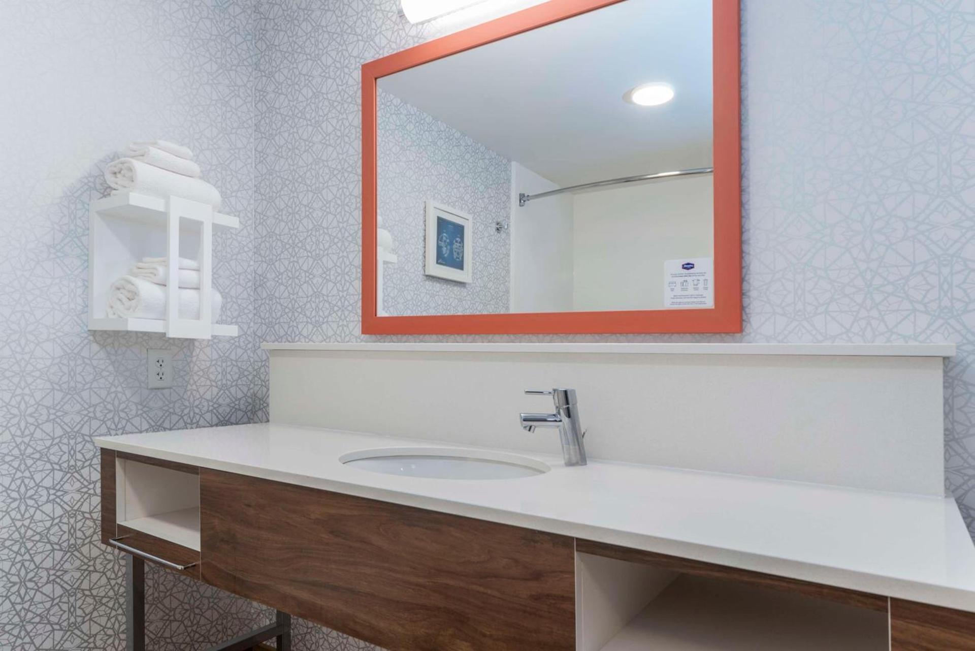 Hampton Inn & Suites St. Louis-Chesterfield photo 37