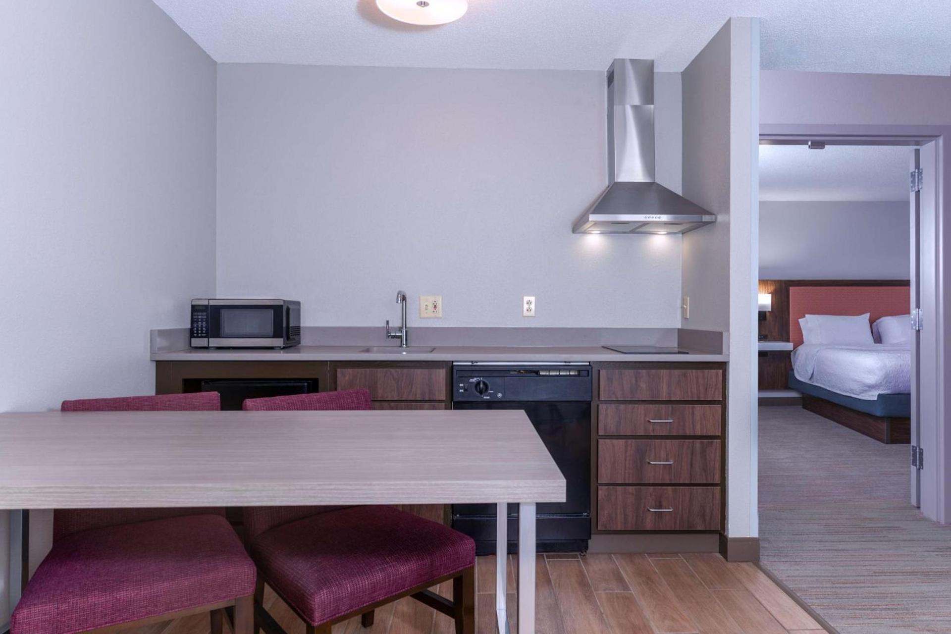 Hampton Inn & Suites St. Louis-Chesterfield photo 44