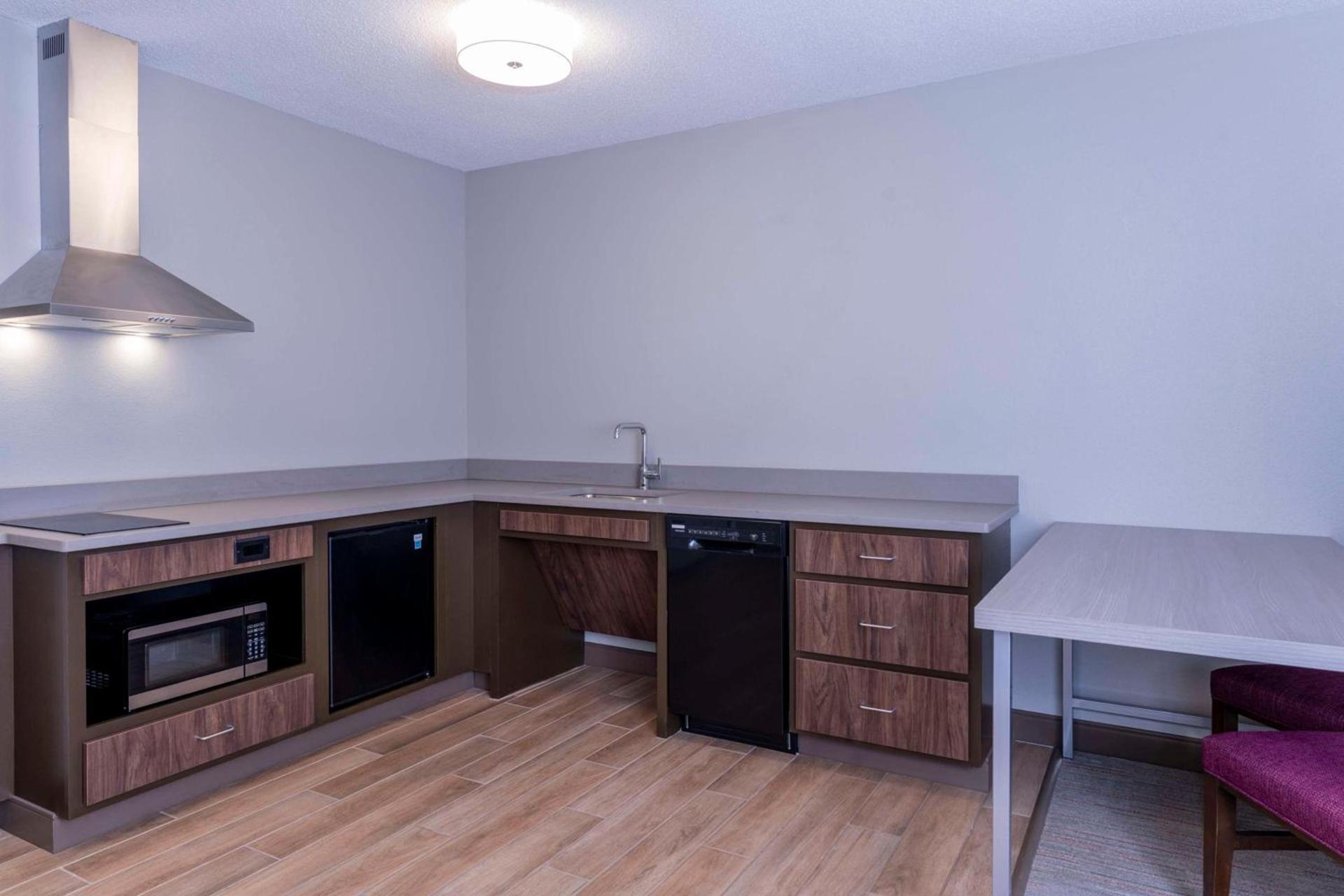 Hampton Inn & Suites St. Louis-Chesterfield photo 11