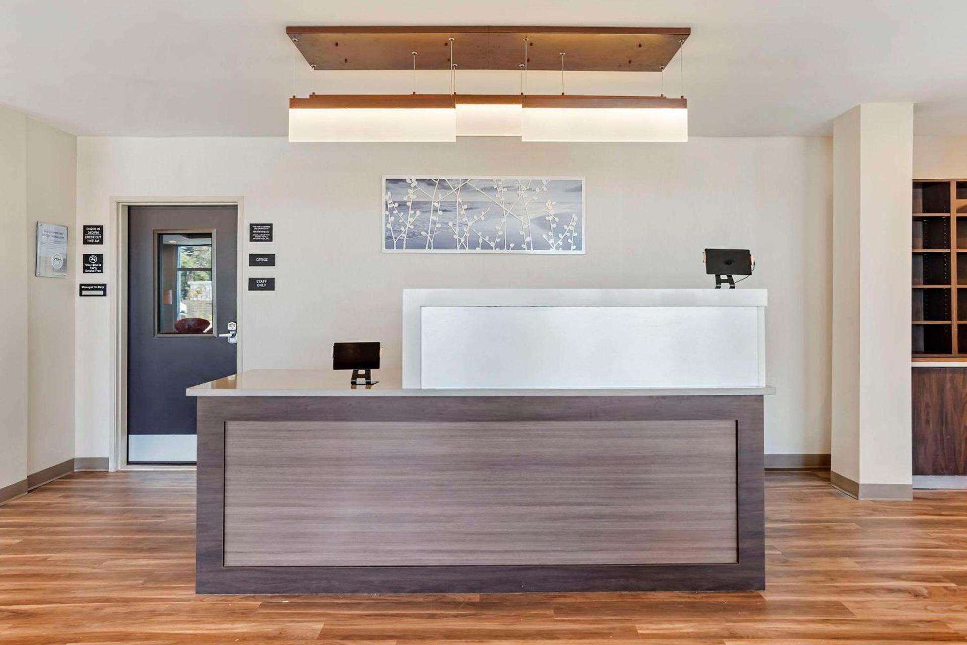 Sleep Inn & Suites Fort Walton Beach - Destin West photo 3
