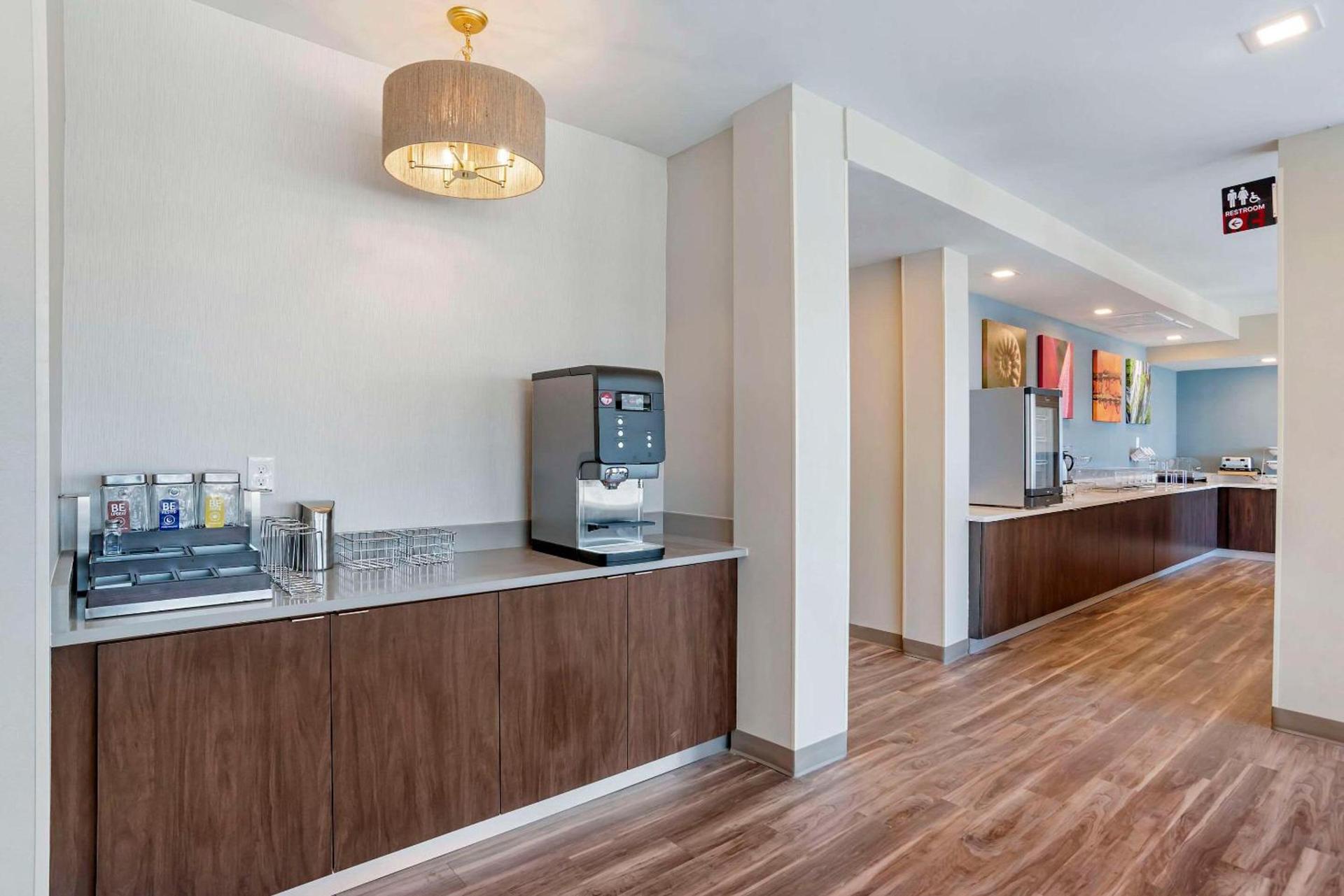 Sleep Inn & Suites Fort Walton Beach - Destin West photo 25