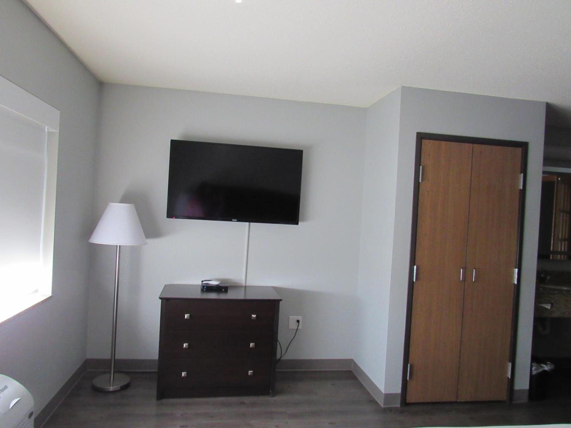 AmericInn by Wyndham Lincoln South photo 28