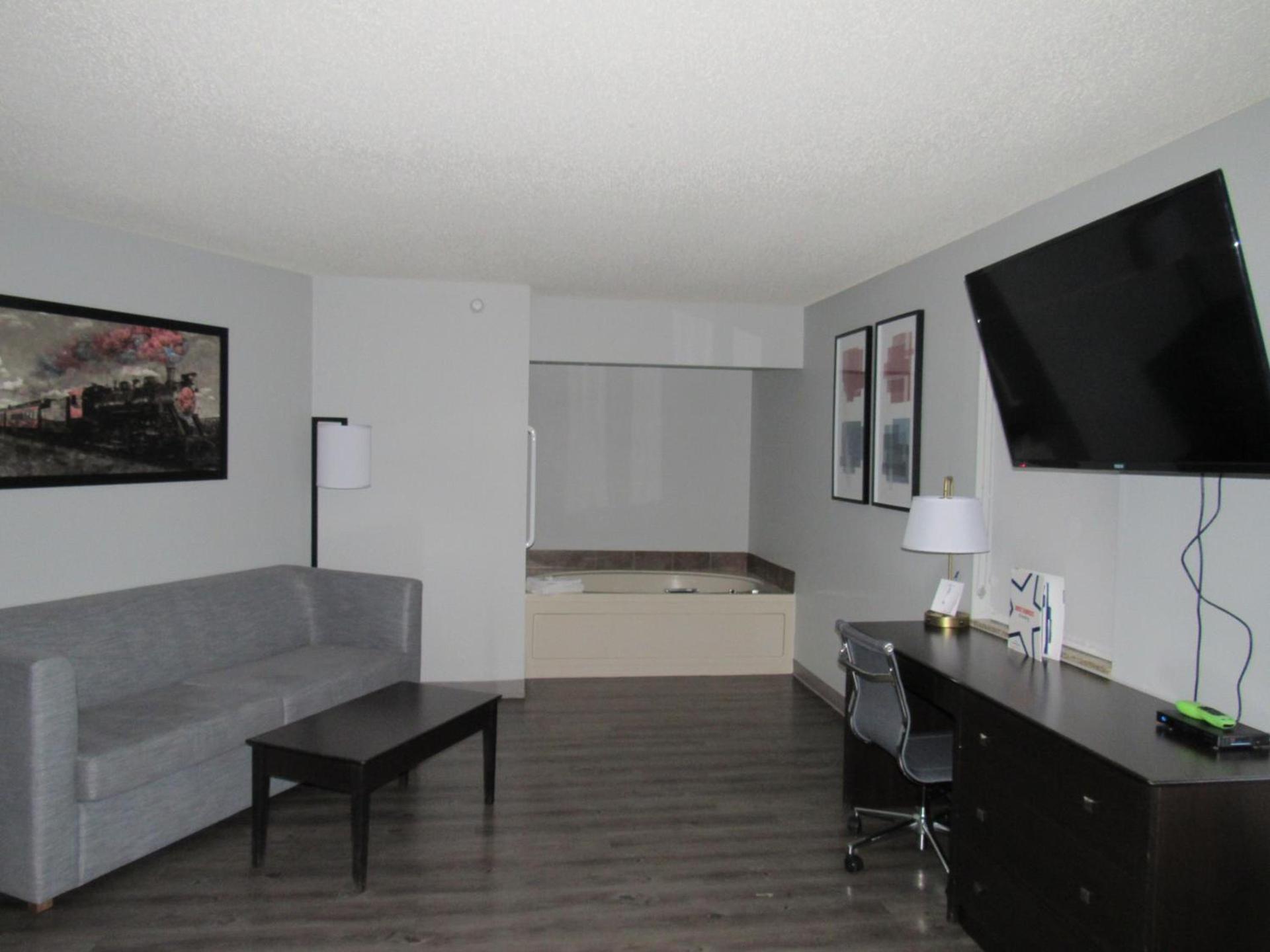 AmericInn by Wyndham Lincoln South photo 27