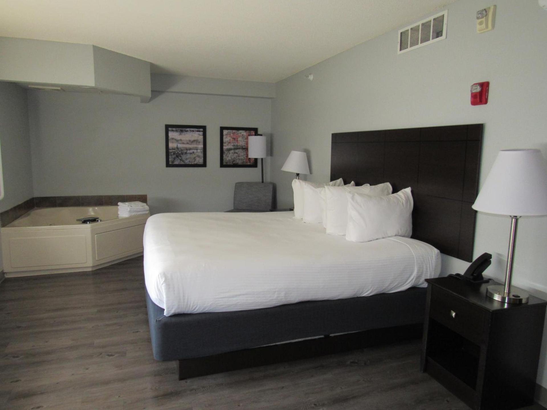 AmericInn by Wyndham Lincoln South photo 25