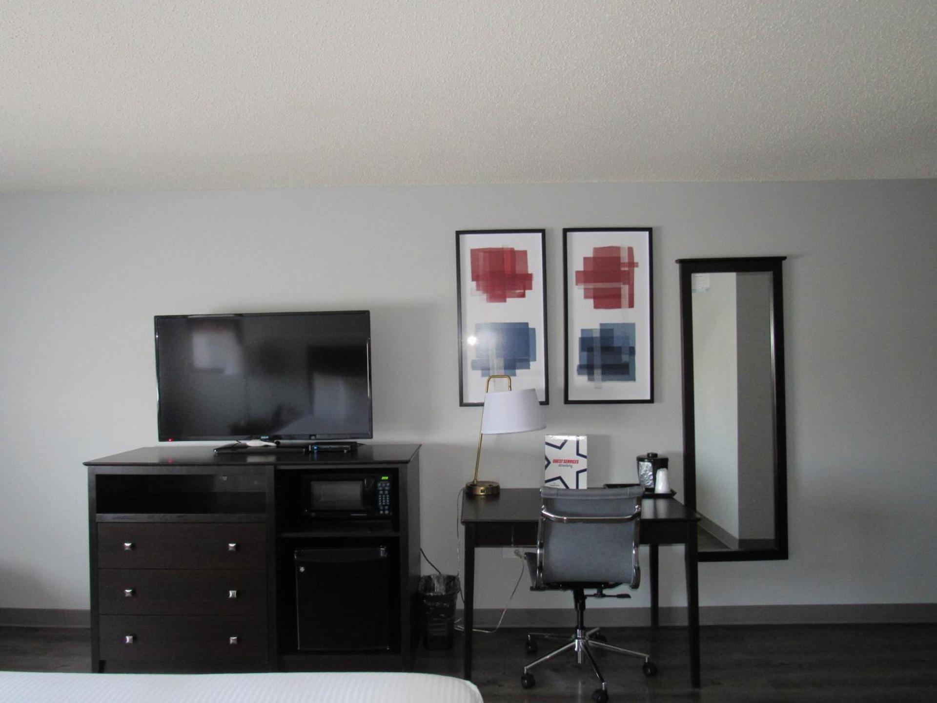 AmericInn by Wyndham Lincoln South photo 30