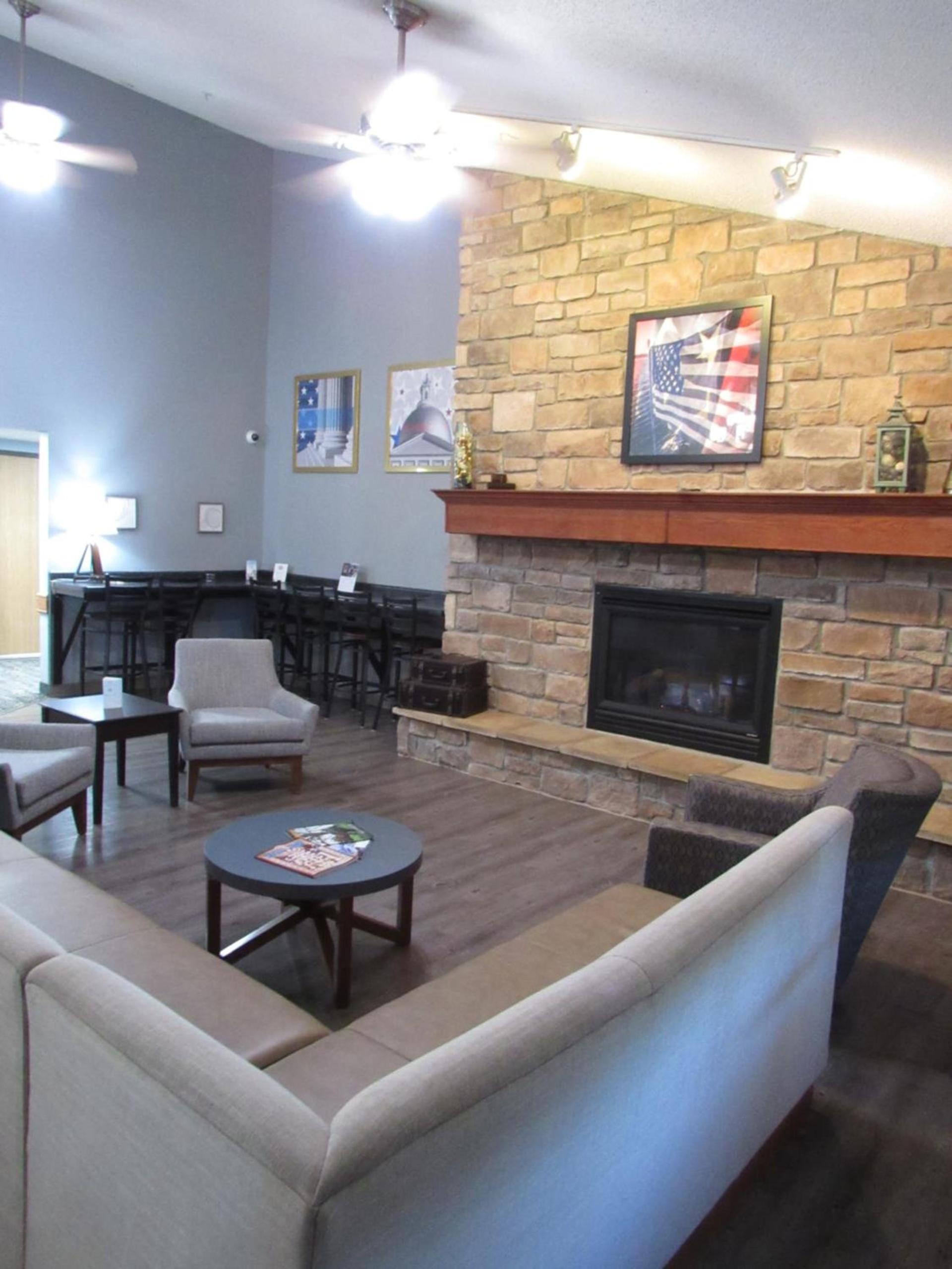 AmericInn by Wyndham Lincoln South photo 15
