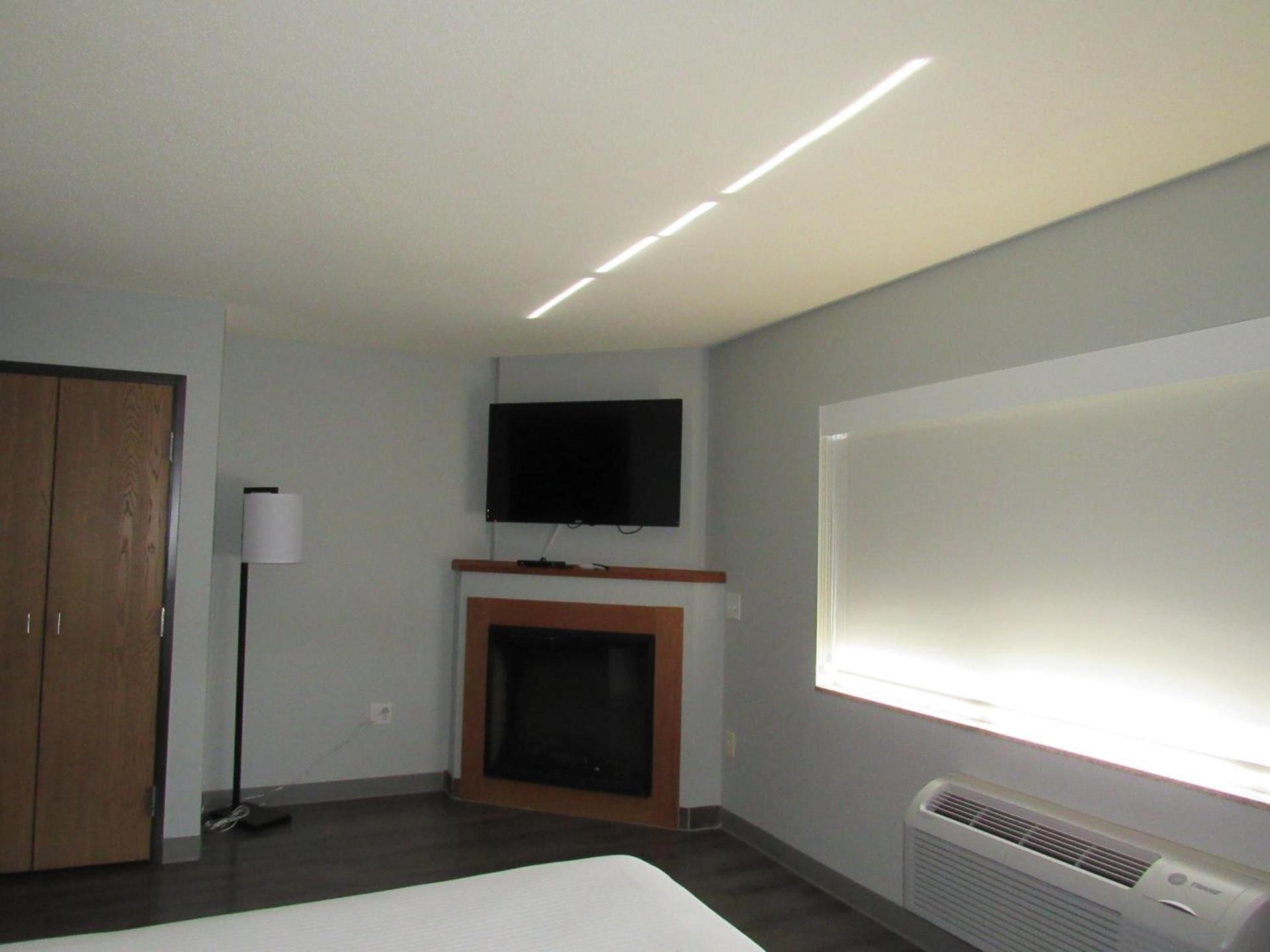 AmericInn by Wyndham Lincoln South photo 51
