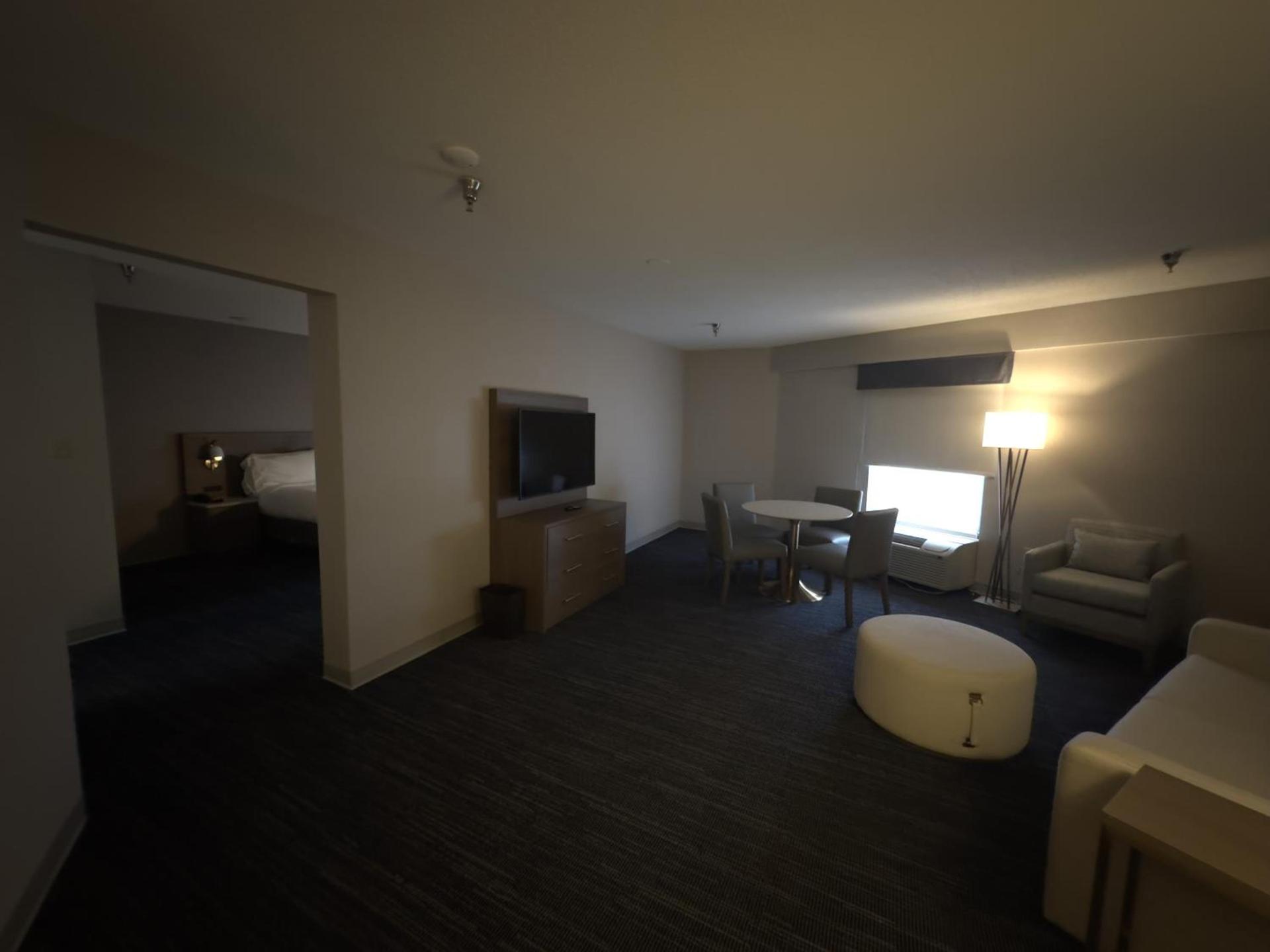Wingate by Wyndham Waynesboro photo 38