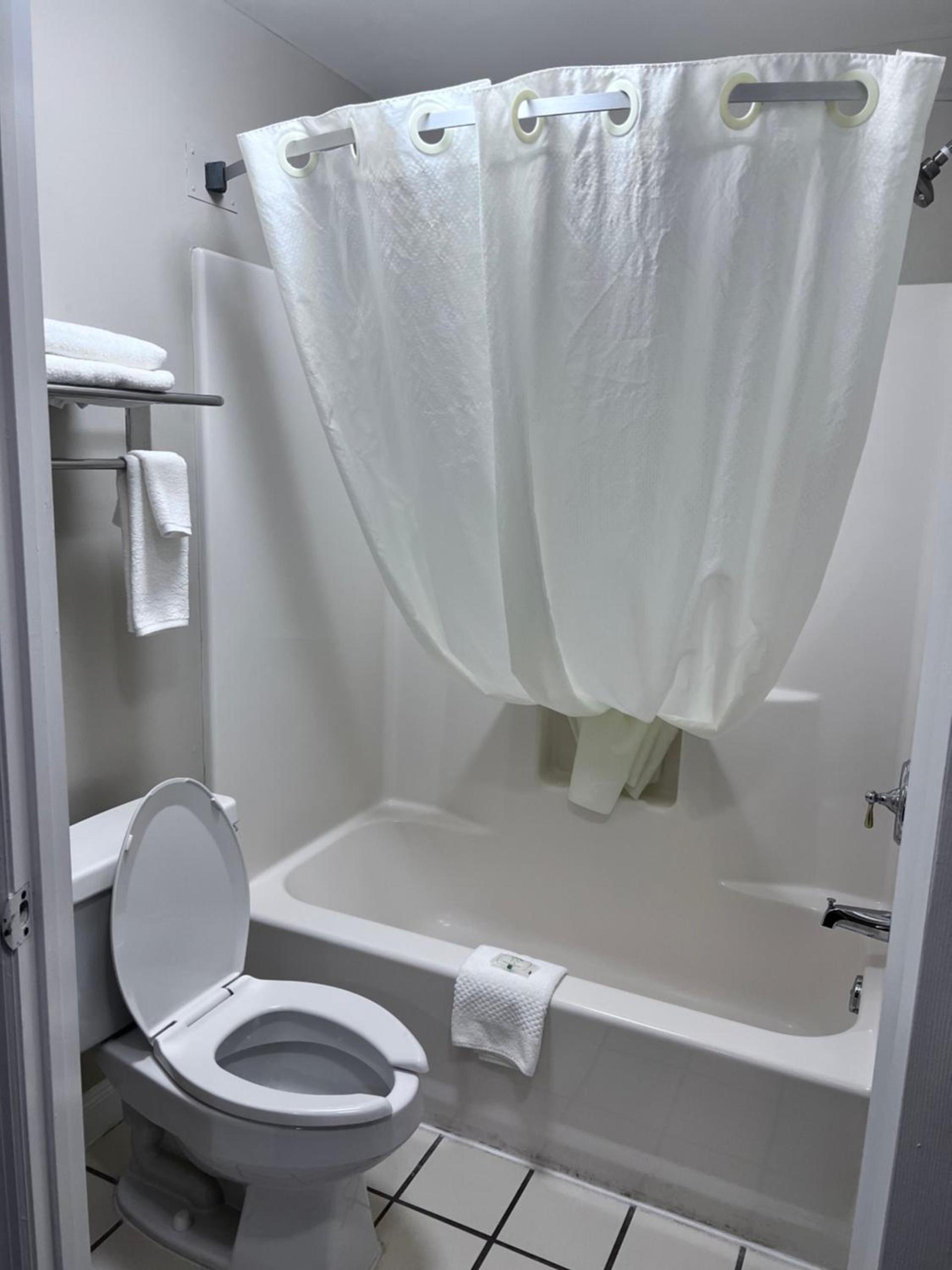Quality Inn Palm Bay - Melbourne I-95 photo 32