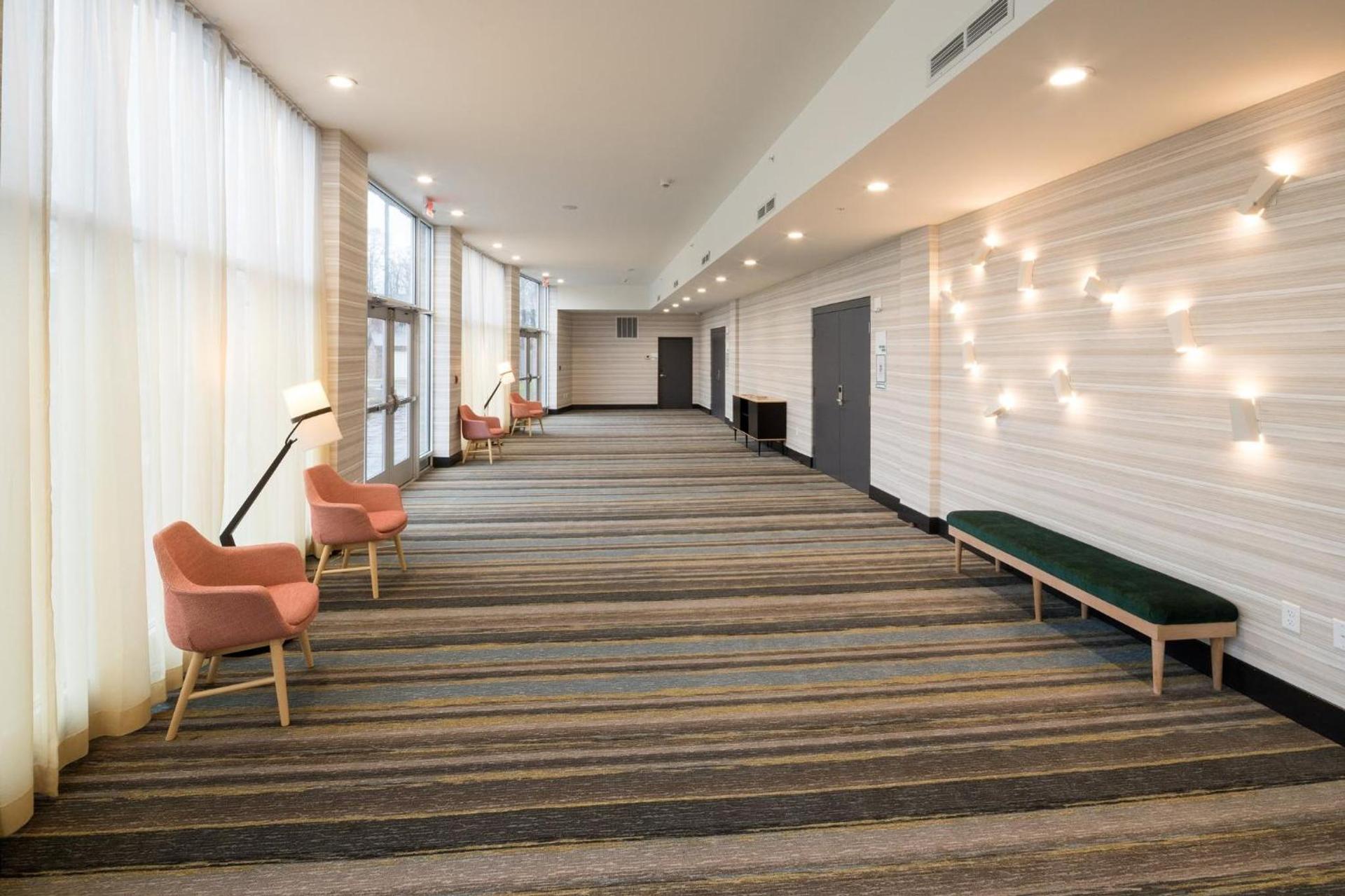 Holiday Inn & Suites Detroit - Troy by IHG photo 51