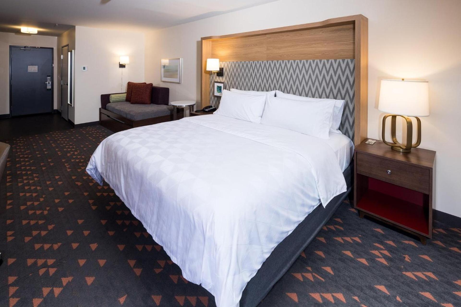 Holiday Inn & Suites Detroit - Troy by IHG photo 62