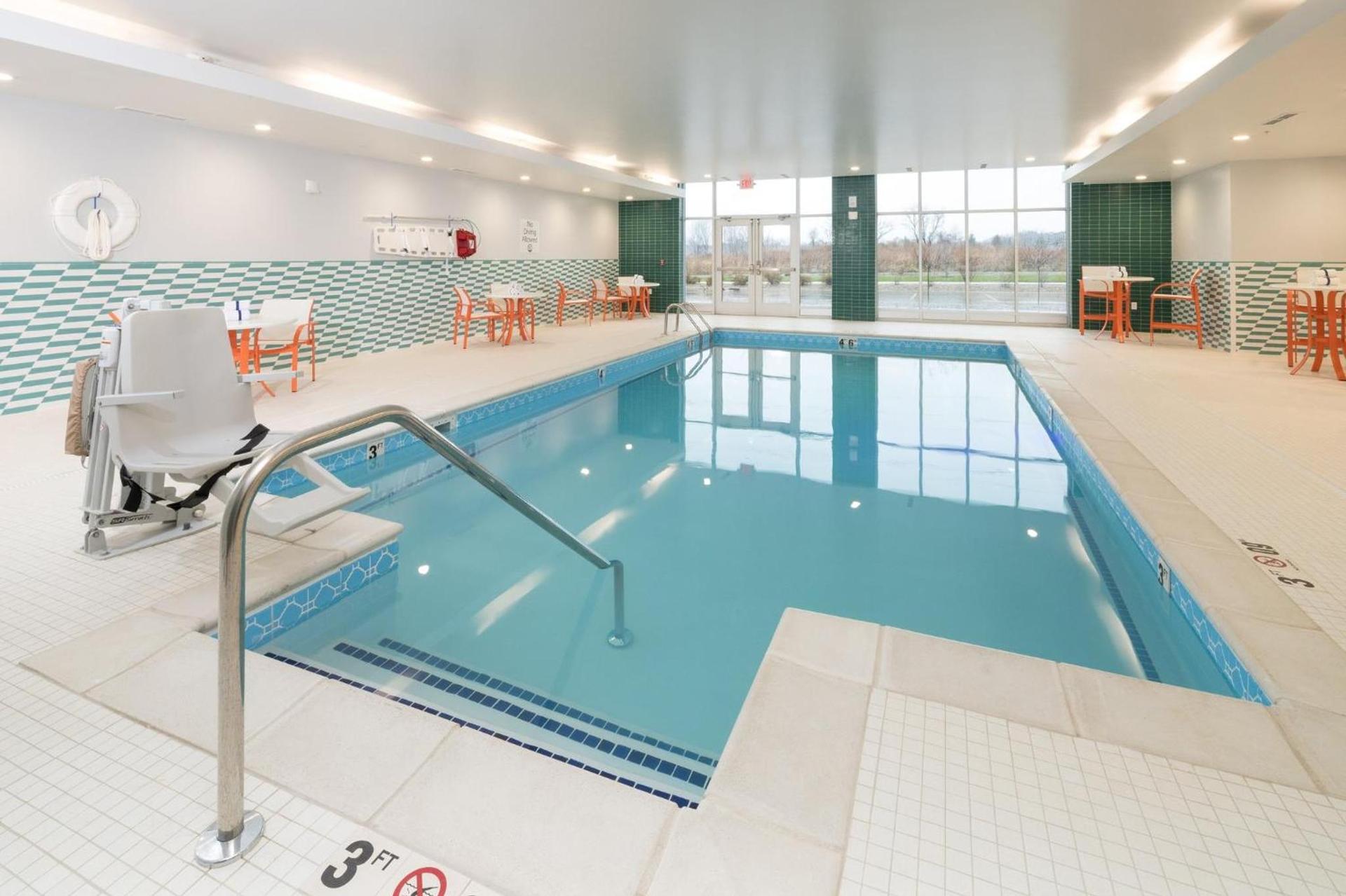 Holiday Inn & Suites Detroit - Troy by IHG photo 97
