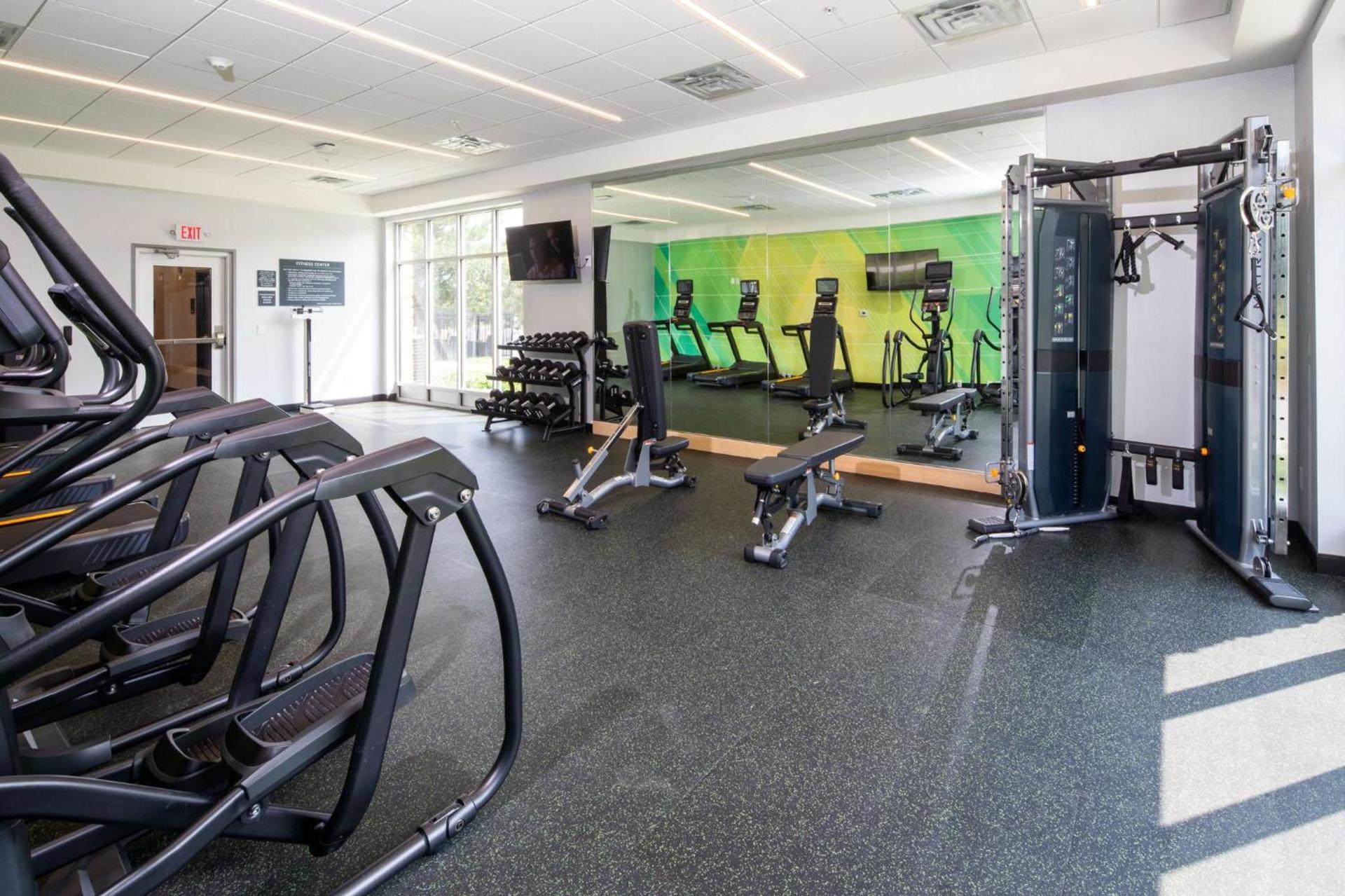 Holiday Inn & Suites Detroit - Troy by IHG photo 100