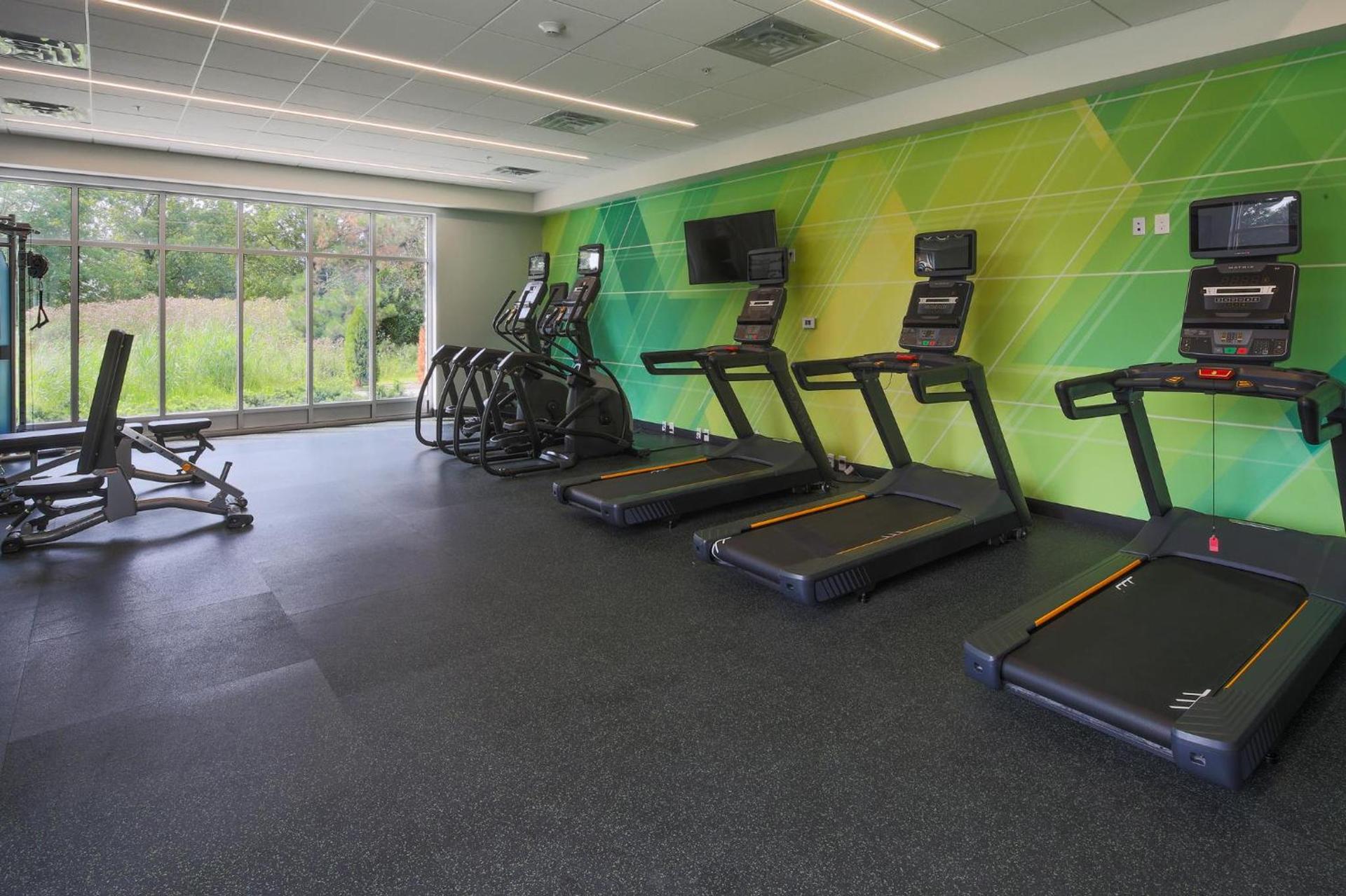 Holiday Inn & Suites Detroit - Troy by IHG photo 87