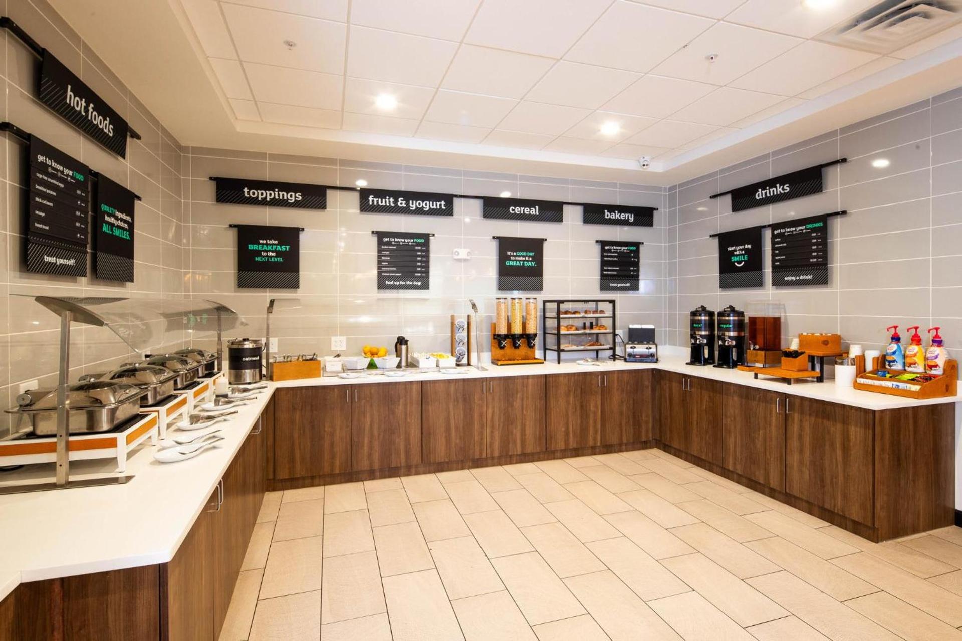 Holiday Inn & Suites Detroit - Troy by IHG photo 96