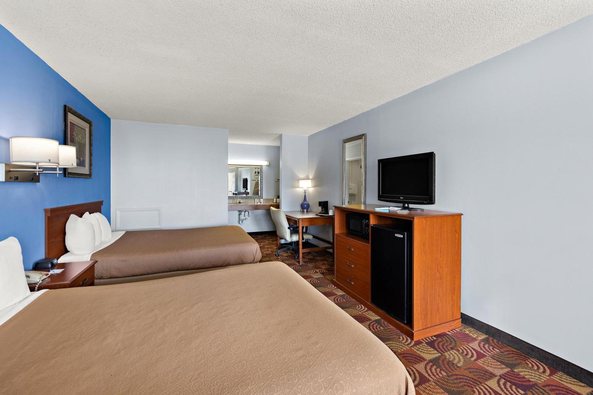 Americas Best Value Inn-Celina photo 8
