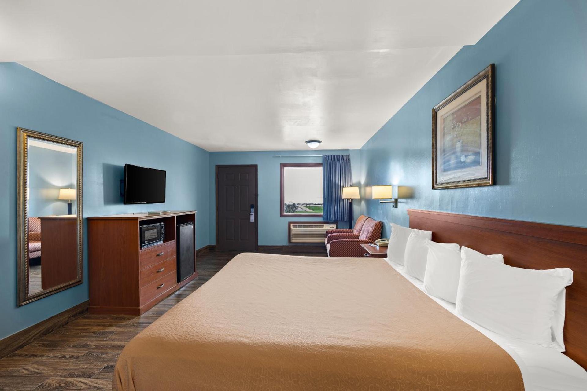Americas Best Value Inn-Celina photo 20
