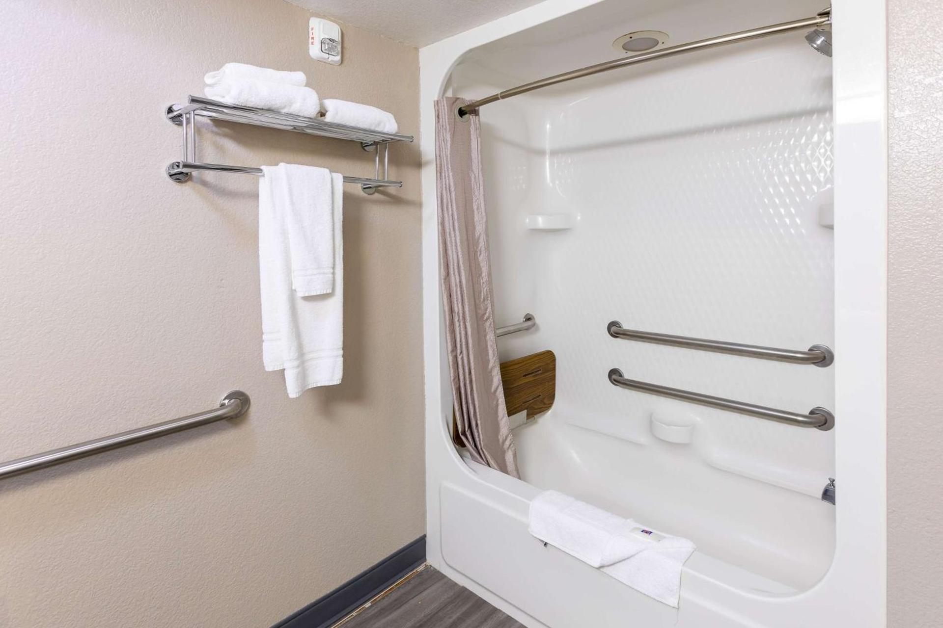 Motel 6-Fort Lupton, CO photo 34
