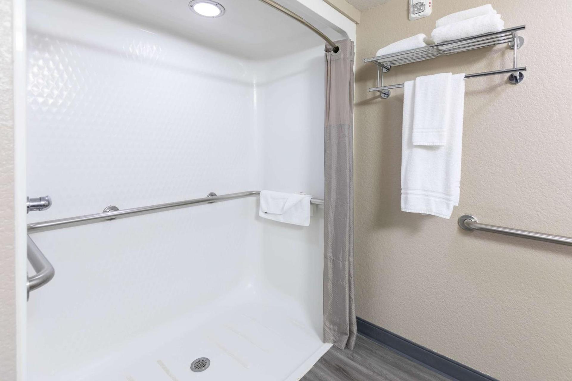 Motel 6-Fort Lupton, CO photo 35