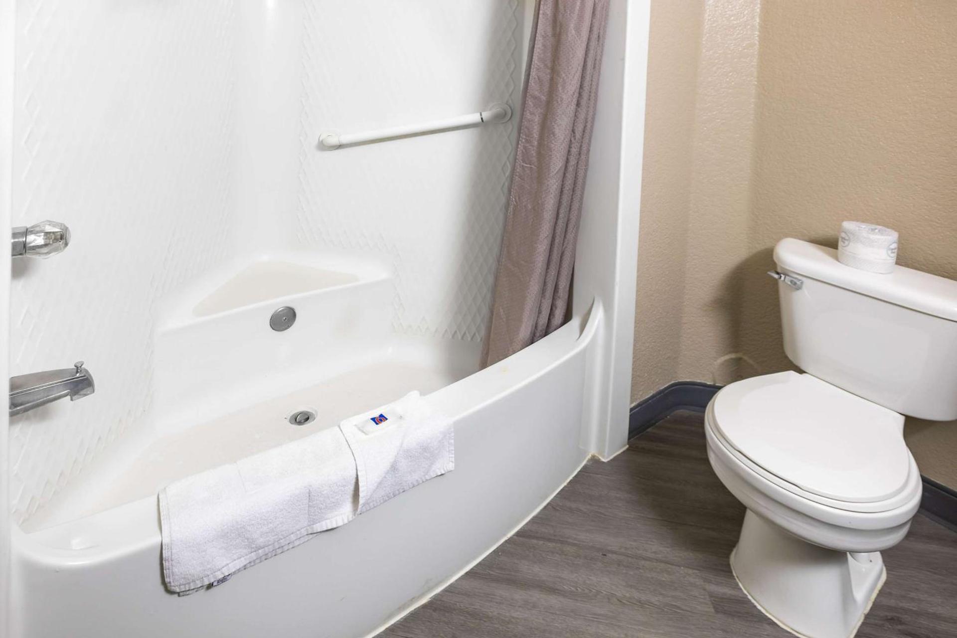 Motel 6-Fort Lupton, CO photo 37