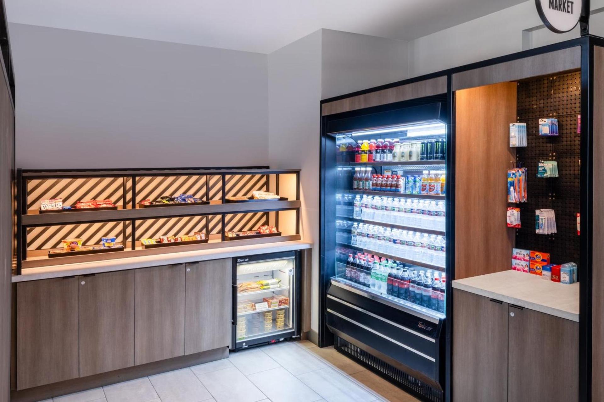 Atwell Suites Austin Airport by IHG photo 43