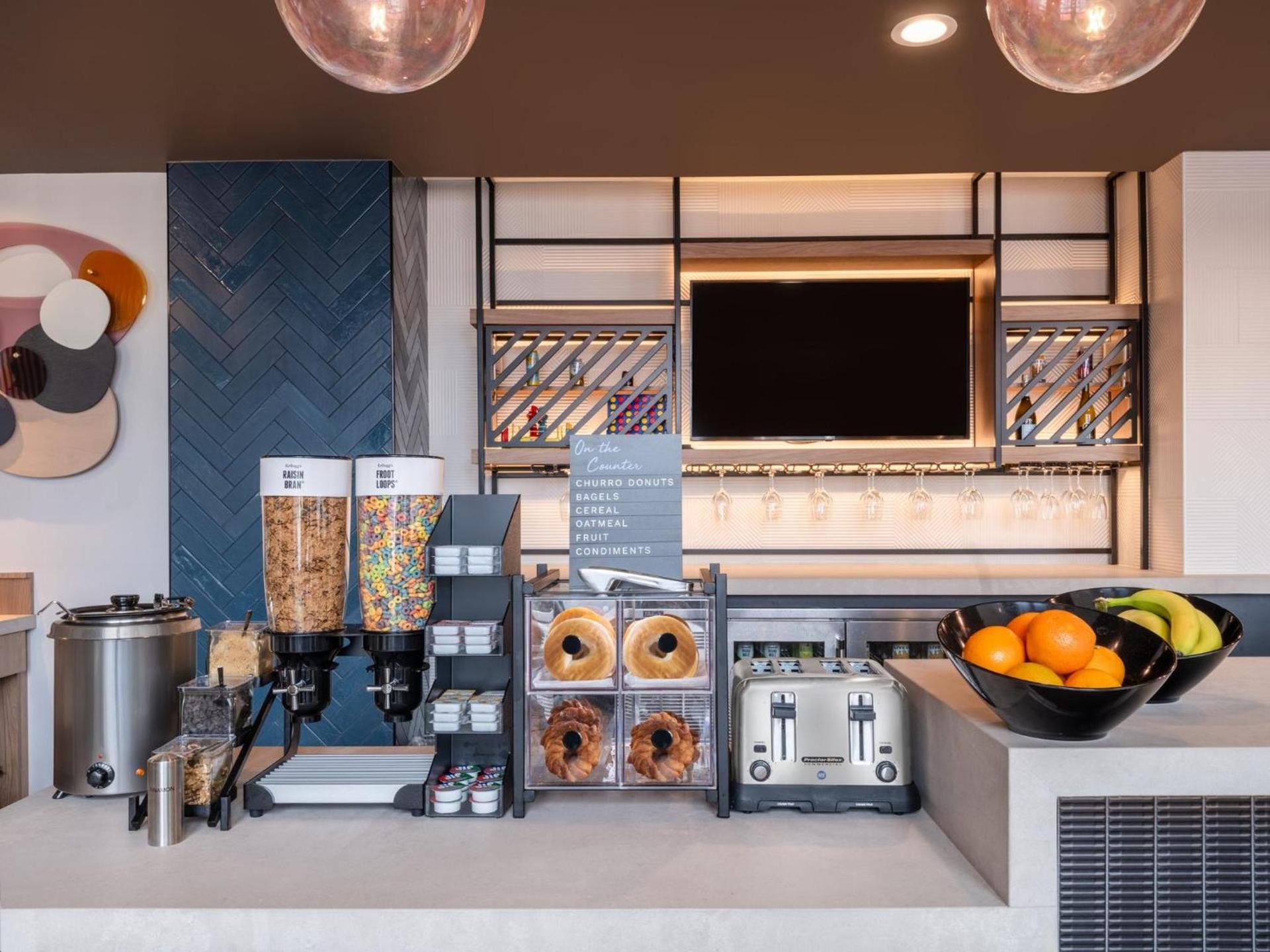 Atwell Suites Austin Airport by IHG photo 55