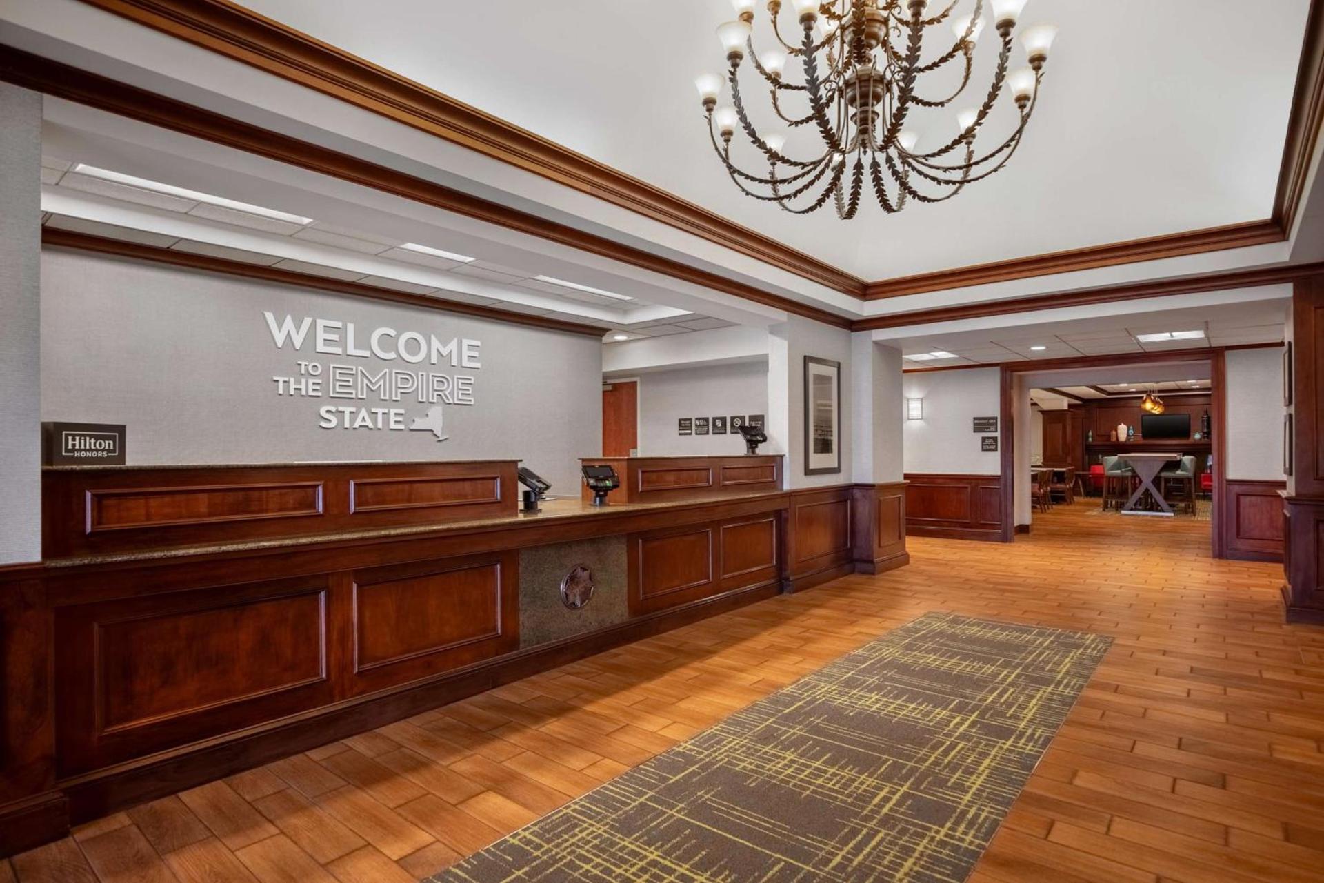 Hampton Inn Long Island-Brookhaven photo 6
