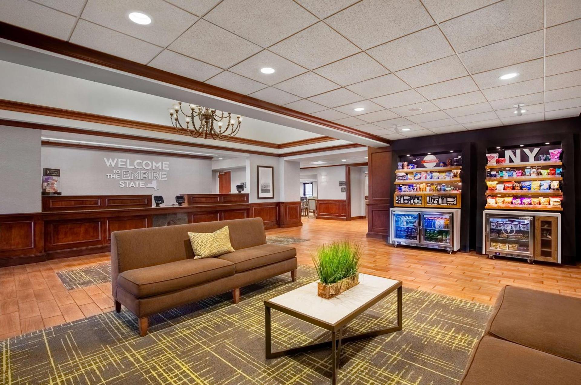 Hampton Inn Long Island-Brookhaven photo 8