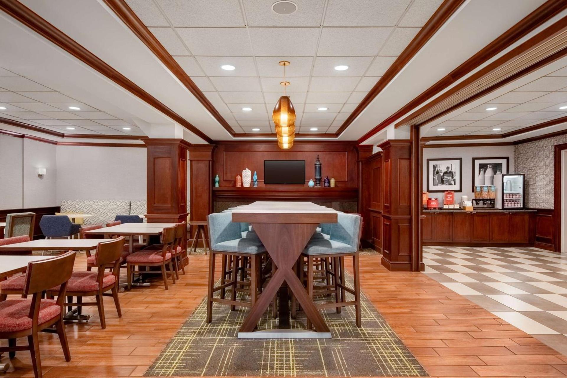 Hampton Inn Long Island-Brookhaven photo 9