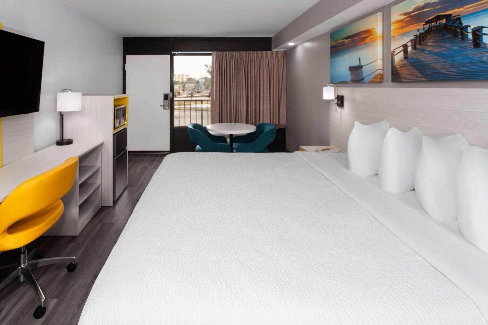 Days-Inn by Wyndham Baltimore Northwest photo 12