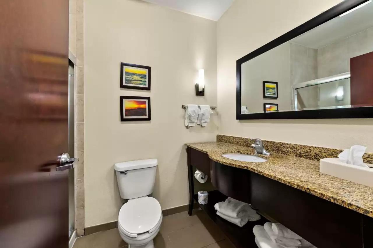 Comfort Suites Corpus Christi Central photo 10