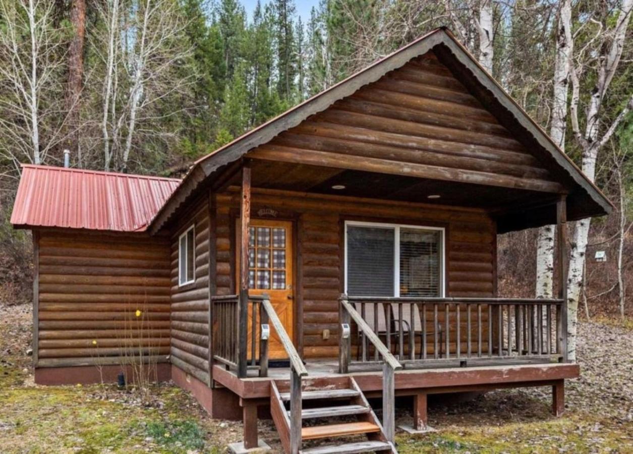 Cabin 1 at Southfork Lodge- sleeps up to 2 — hotel in Lowman