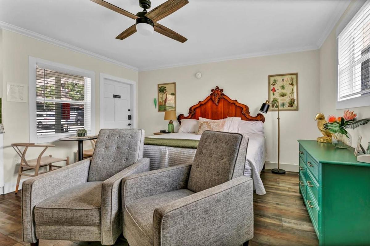 Safety Harbor Motel photo 68