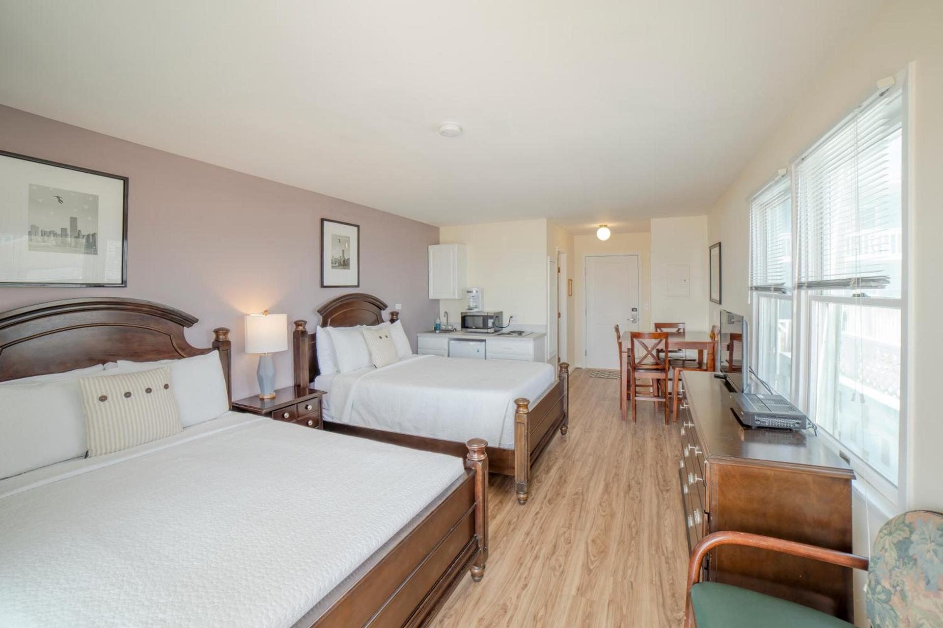 Ocean Surf Resort photo 82