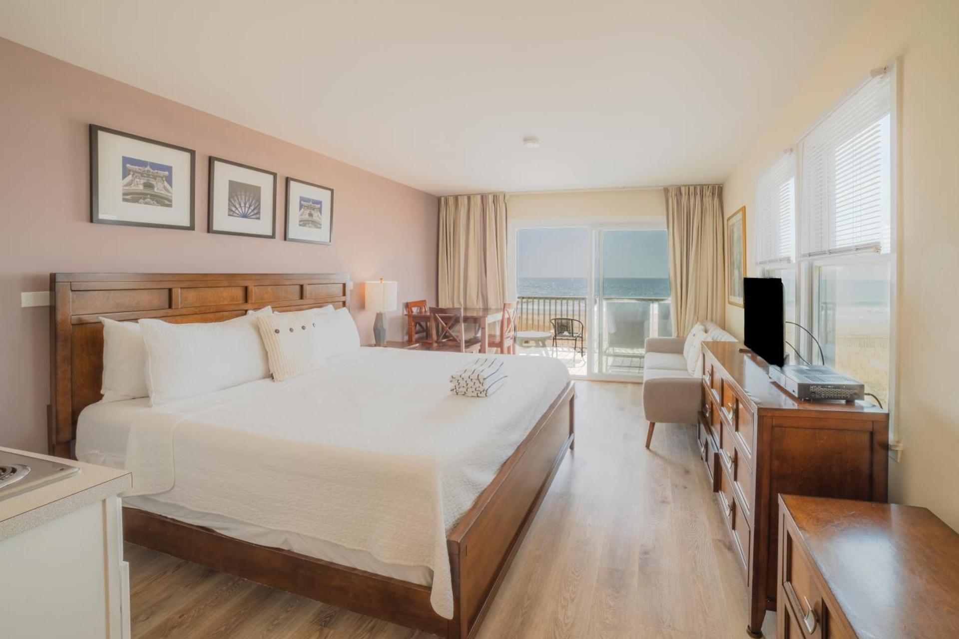 Ocean Surf Resort photo 85