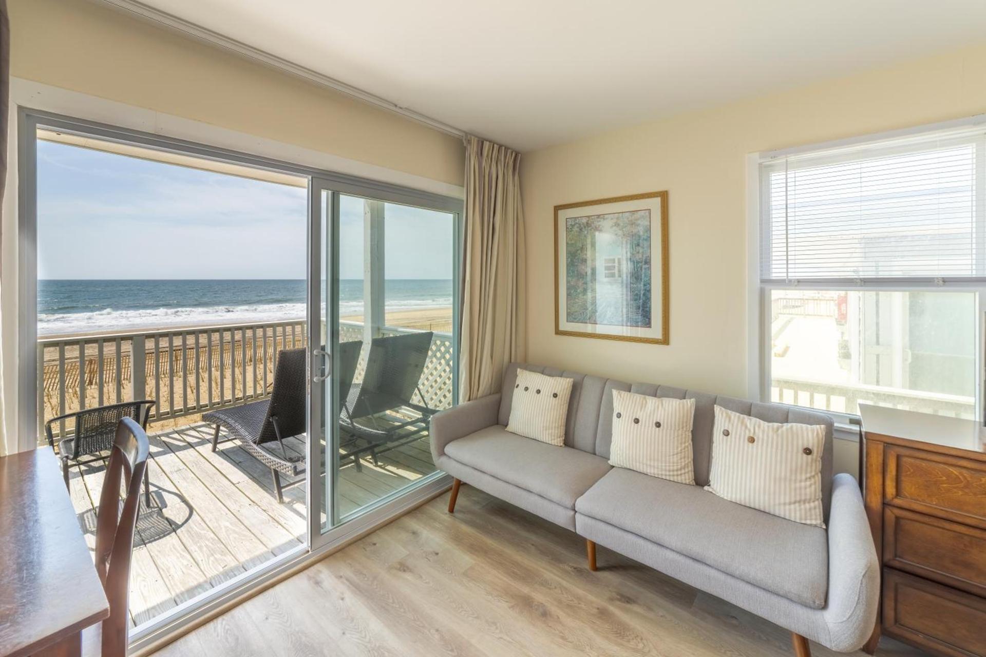 Ocean Surf Resort photo 87