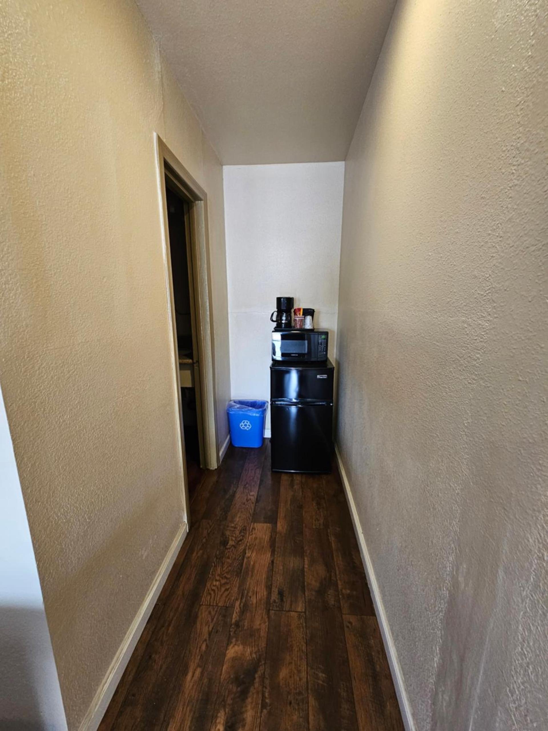 California Suites Motel photo 21