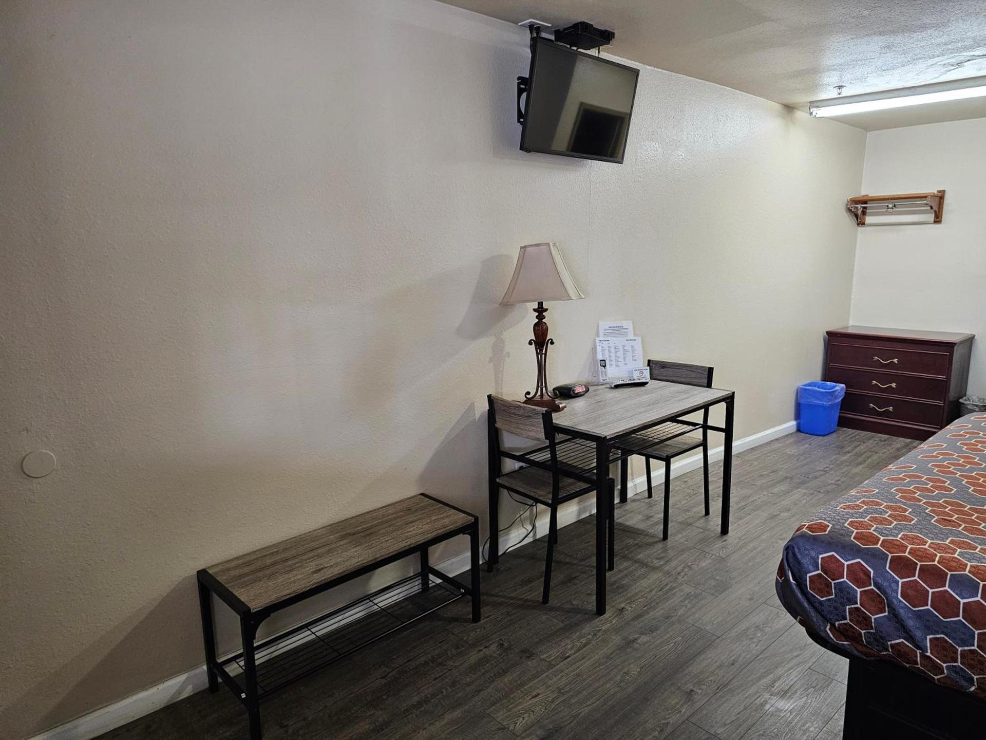 California Suites Motel photo 18