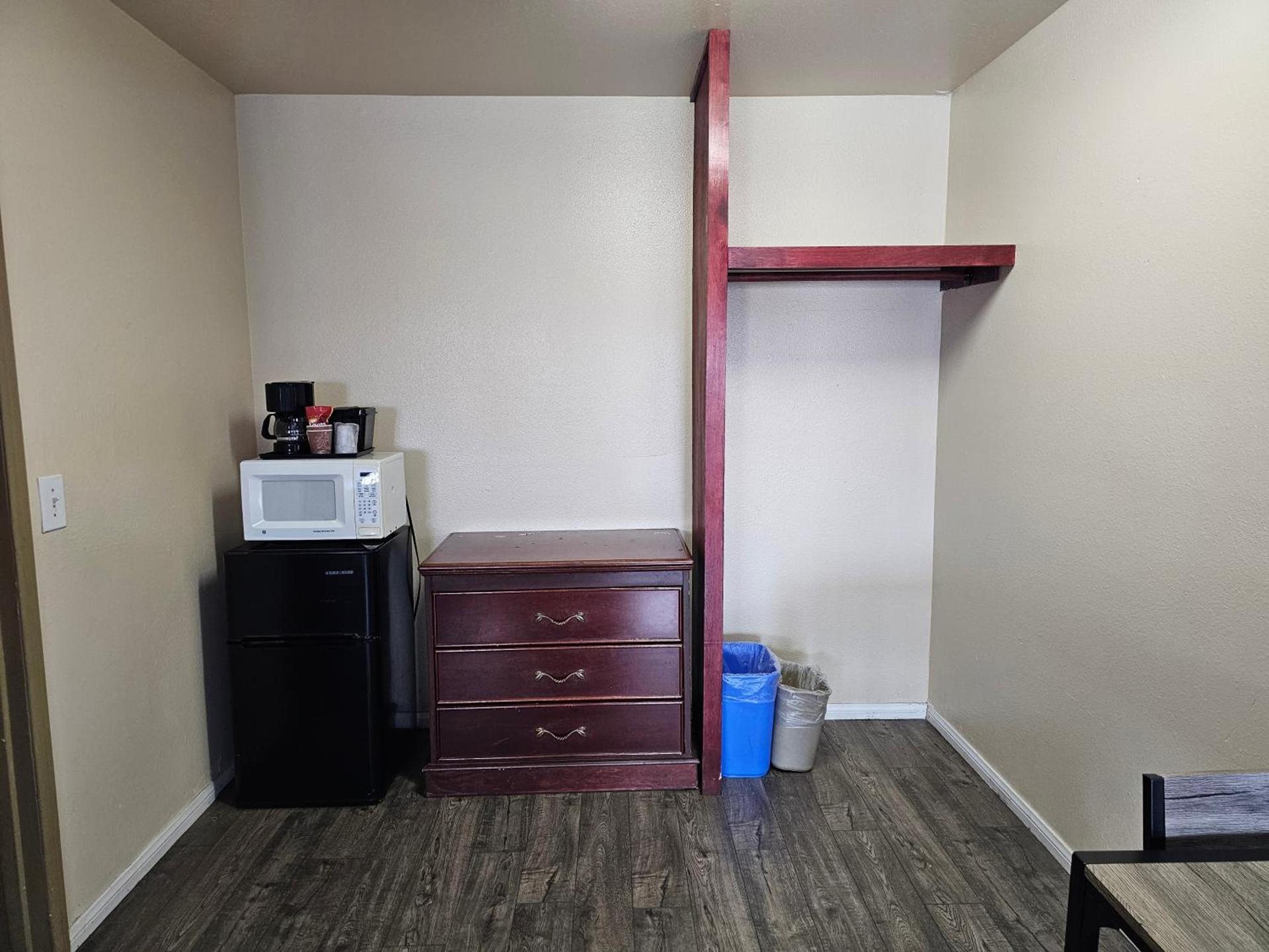 California Suites Motel photo 19