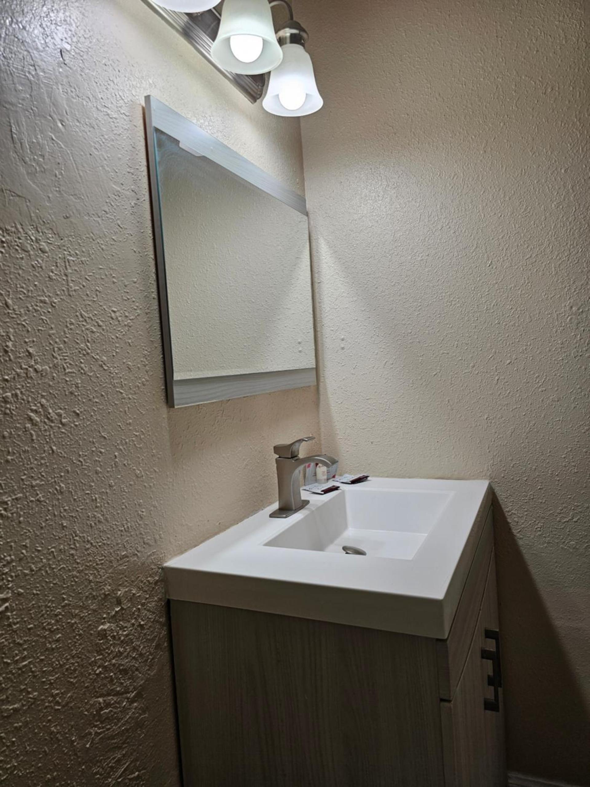 California Suites Motel photo 22