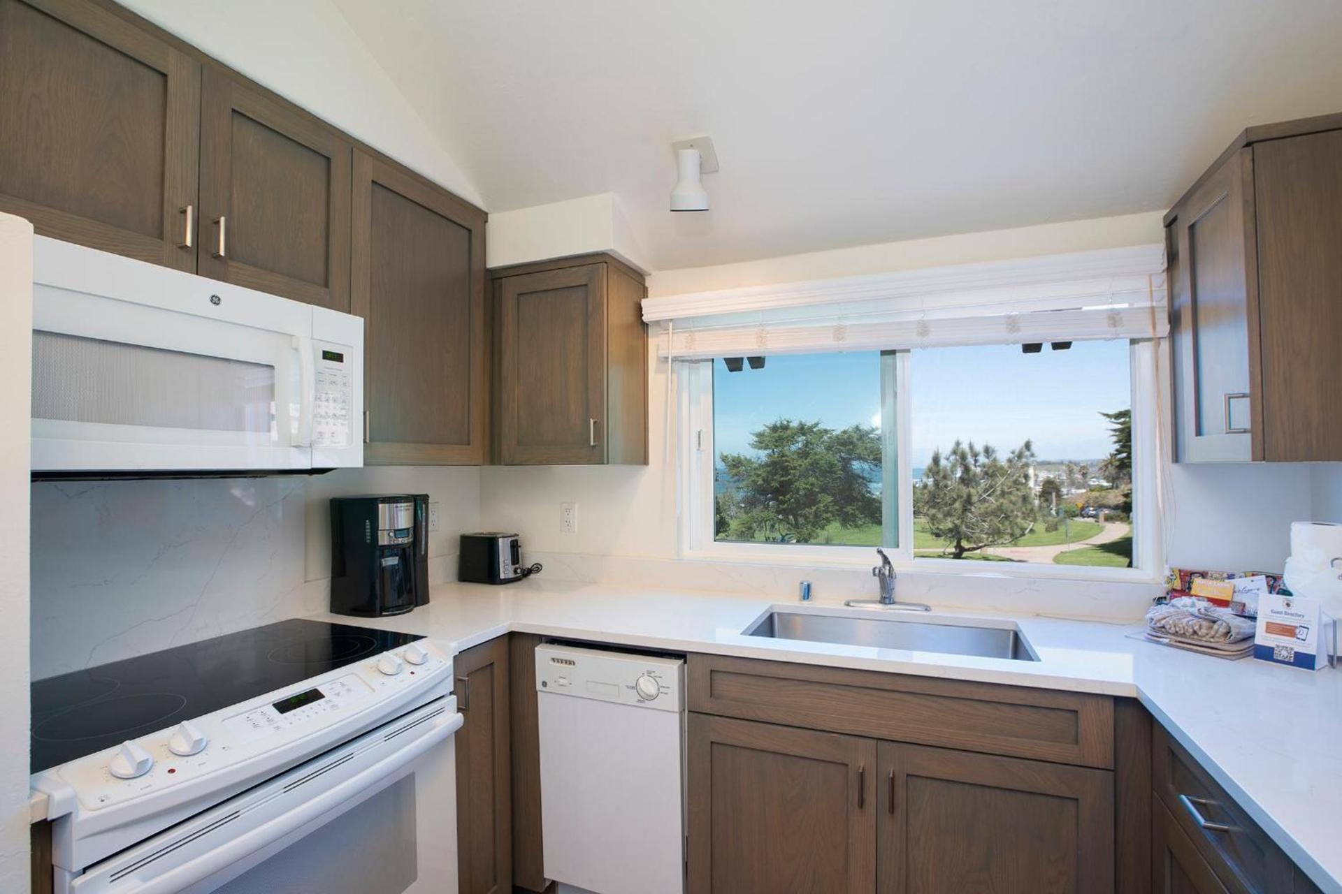 Wave Crest Resort photo 30